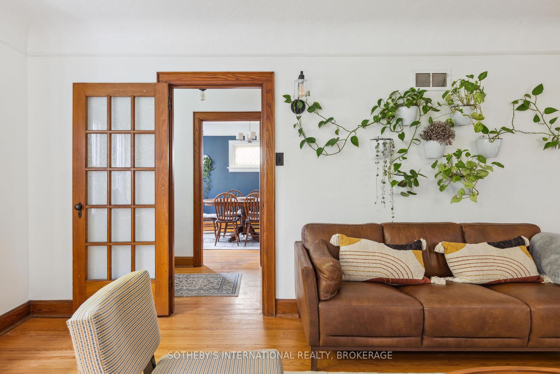 Photo 8 of 16 Thairs Avenue, St. Catharines, Downtown — HOMEH
