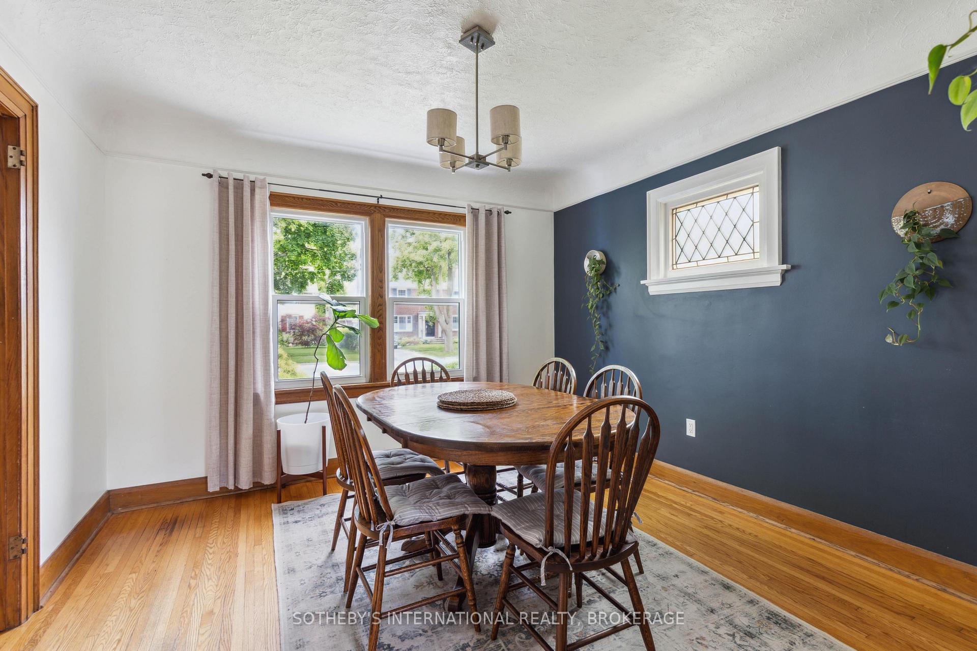 Photo 12 of 16 Thairs Avenue, St. Catharines, Downtown — HOMEH