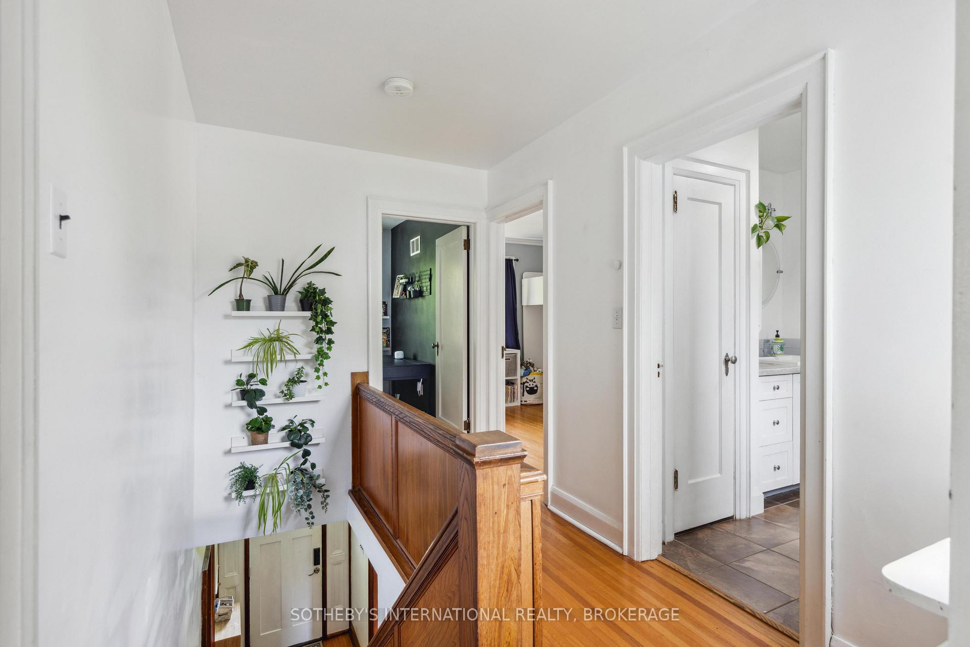 Photo 19 of 16 Thairs Avenue, St. Catharines, Downtown — HOMEH