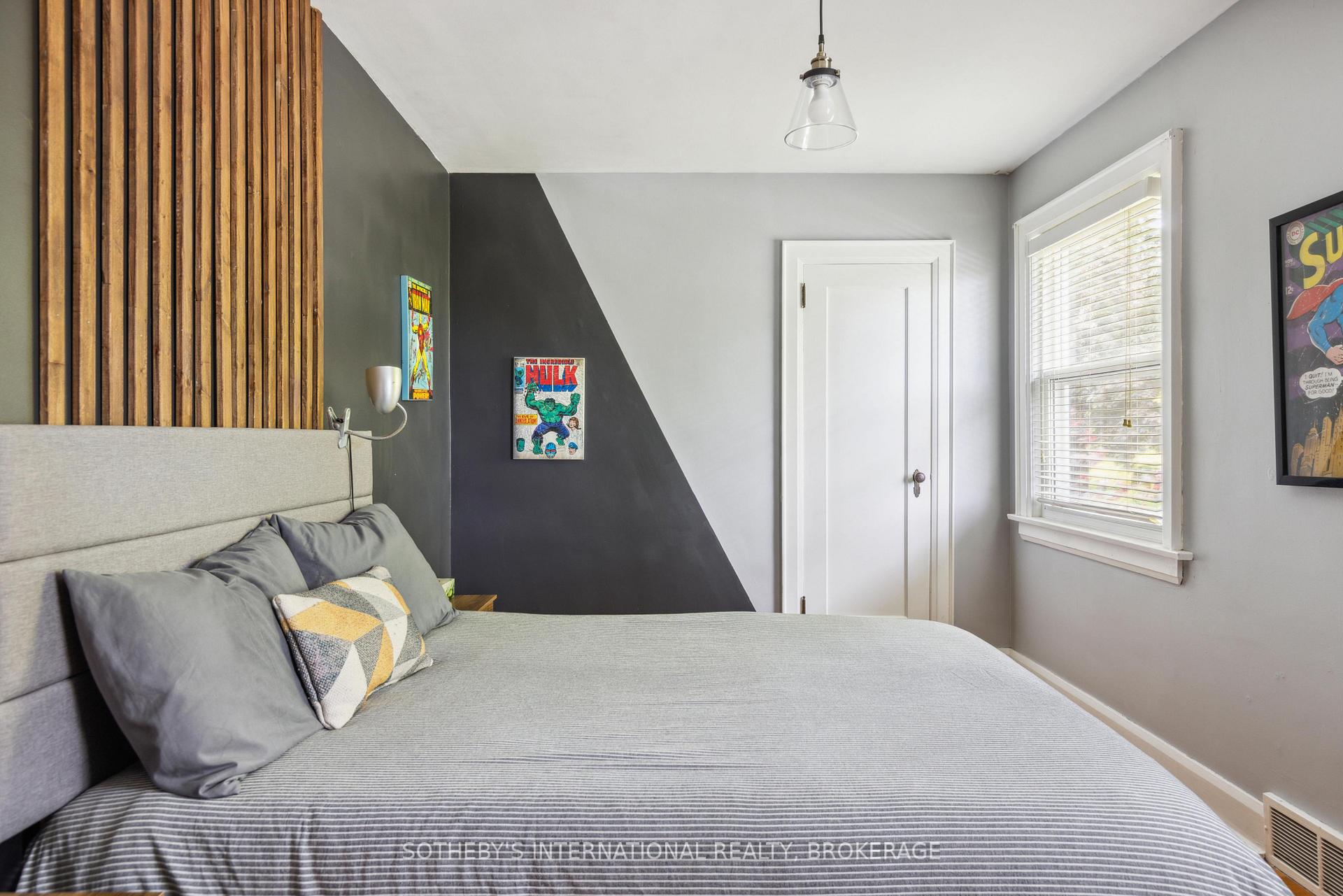 Photo 25 of 16 Thairs Avenue, St. Catharines, Downtown — HOMEH