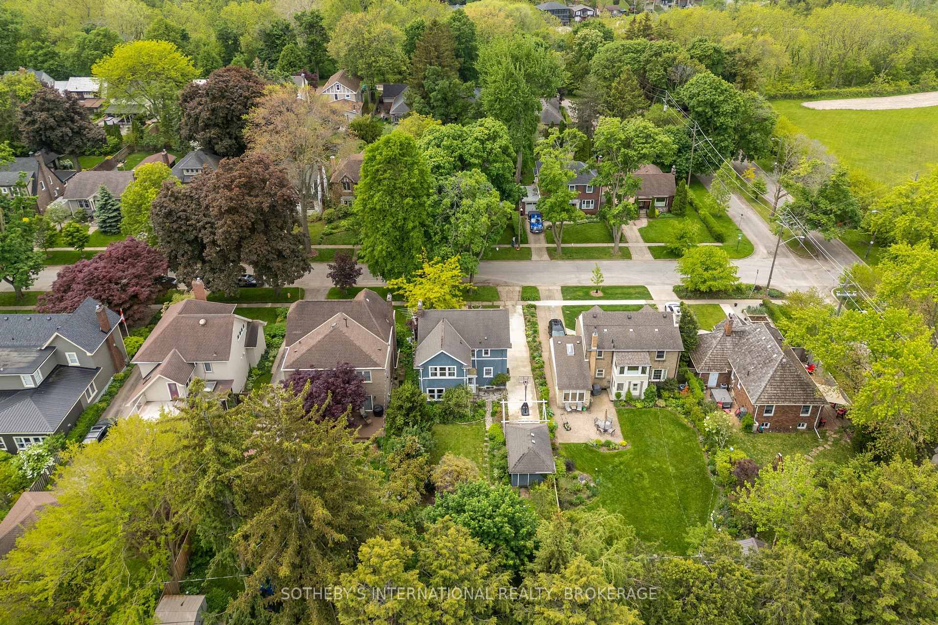 Photo 37 of 16 Thairs Avenue, St. Catharines, Downtown — HOMEH