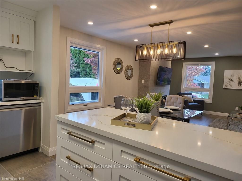 Photo 12 of 1 1/2 Corbett Avenue, St. Catharines, Port Dalhousie — HOMEH