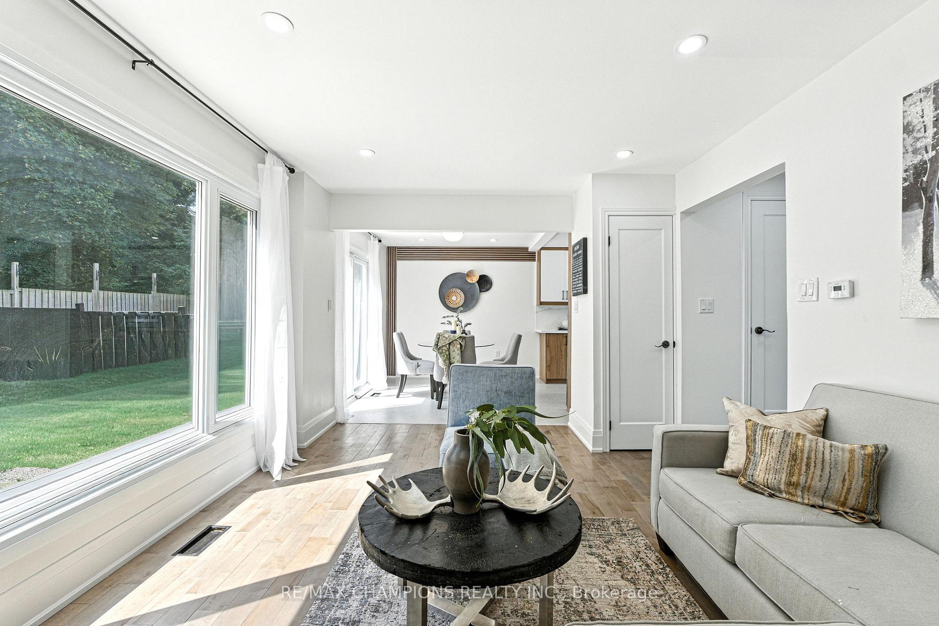 Photo 8 of 35 Hercules Court, Brampton, Central Park — HOMEH