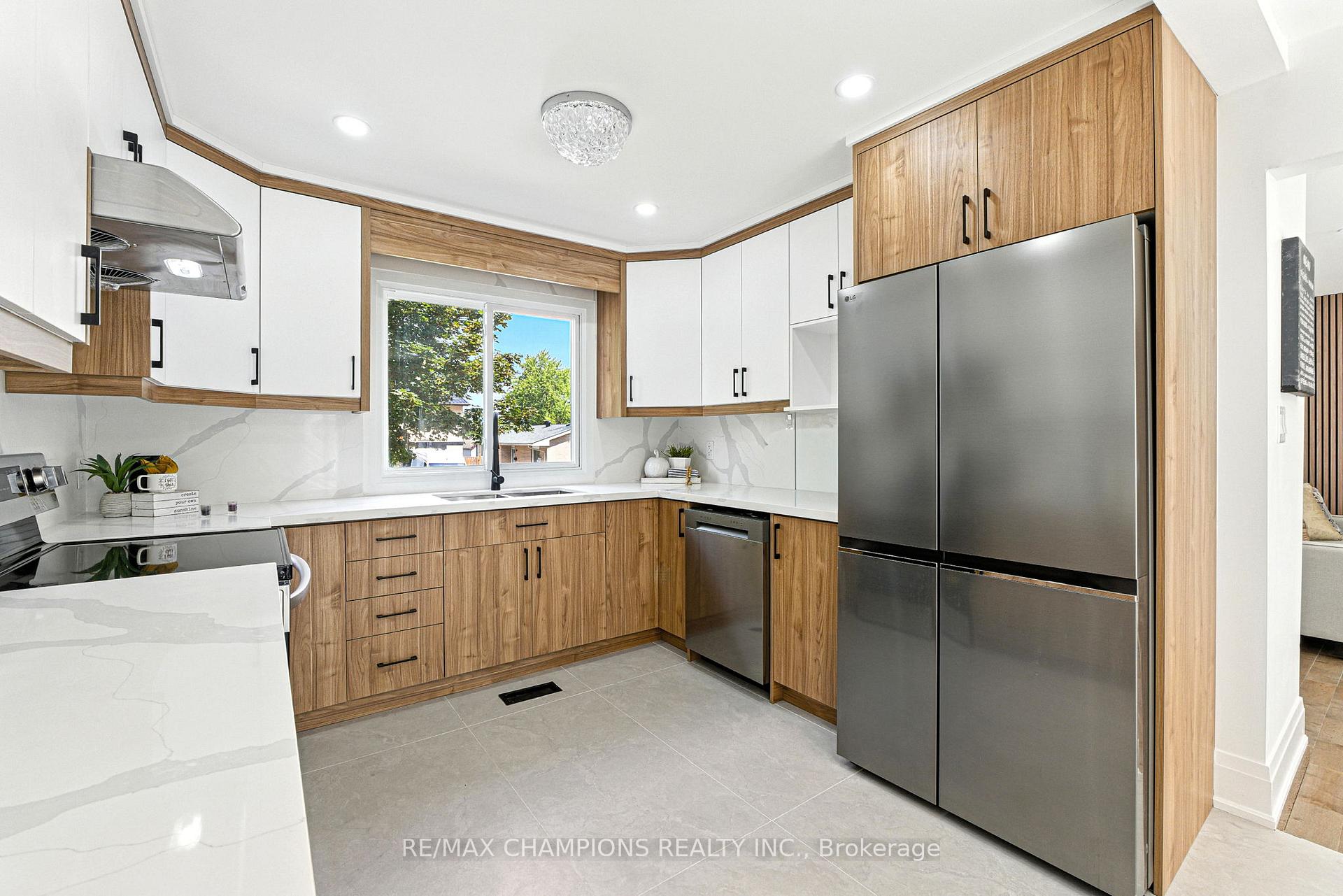 Photo 15 of 35 Hercules Court, Brampton, Central Park — HOMEH
