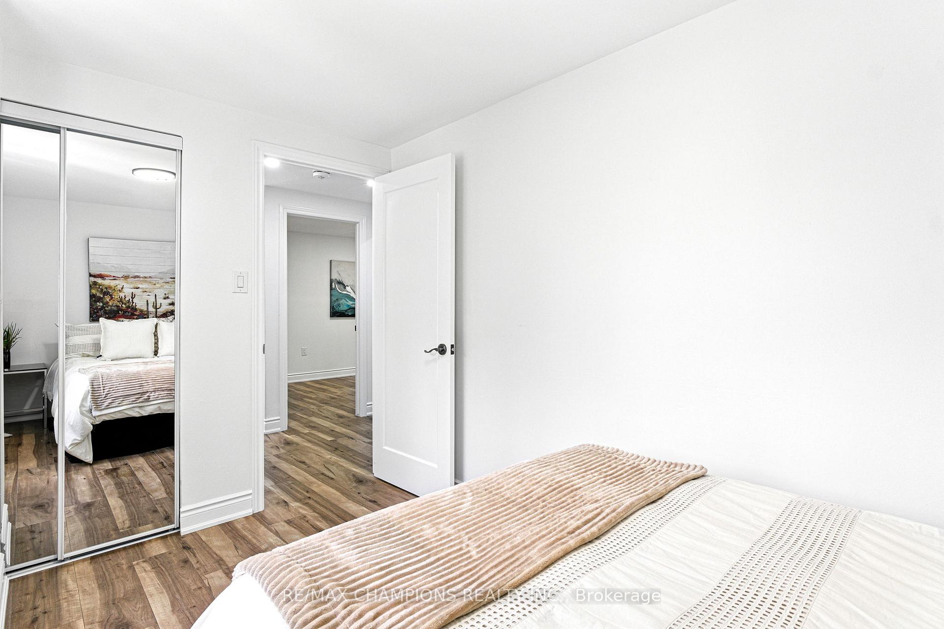 Photo 24 of 35 Hercules Court, Brampton, Central Park — HOMEH