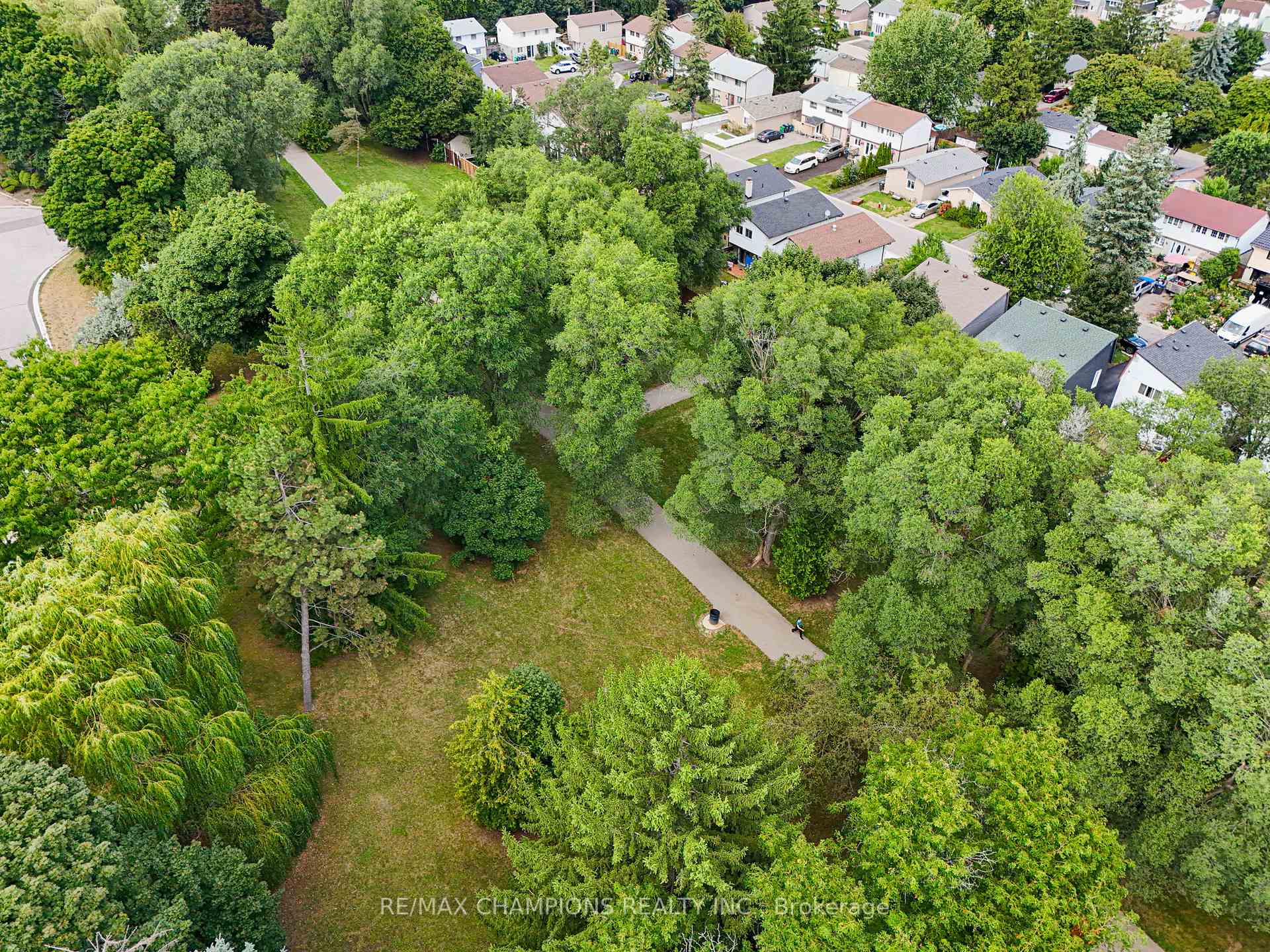 Photo 50 of 35 Hercules Court, Brampton, Central Park — HOMEH