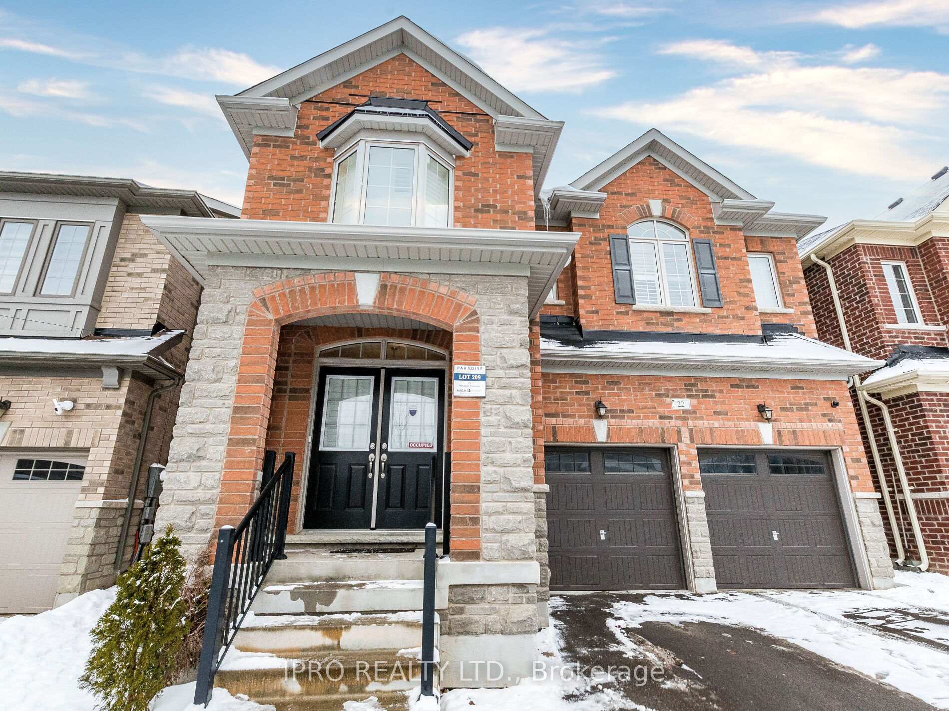 Photo 3 of 22 O'connor Crescent, Brampton, Northwest Brampton — HOMEH