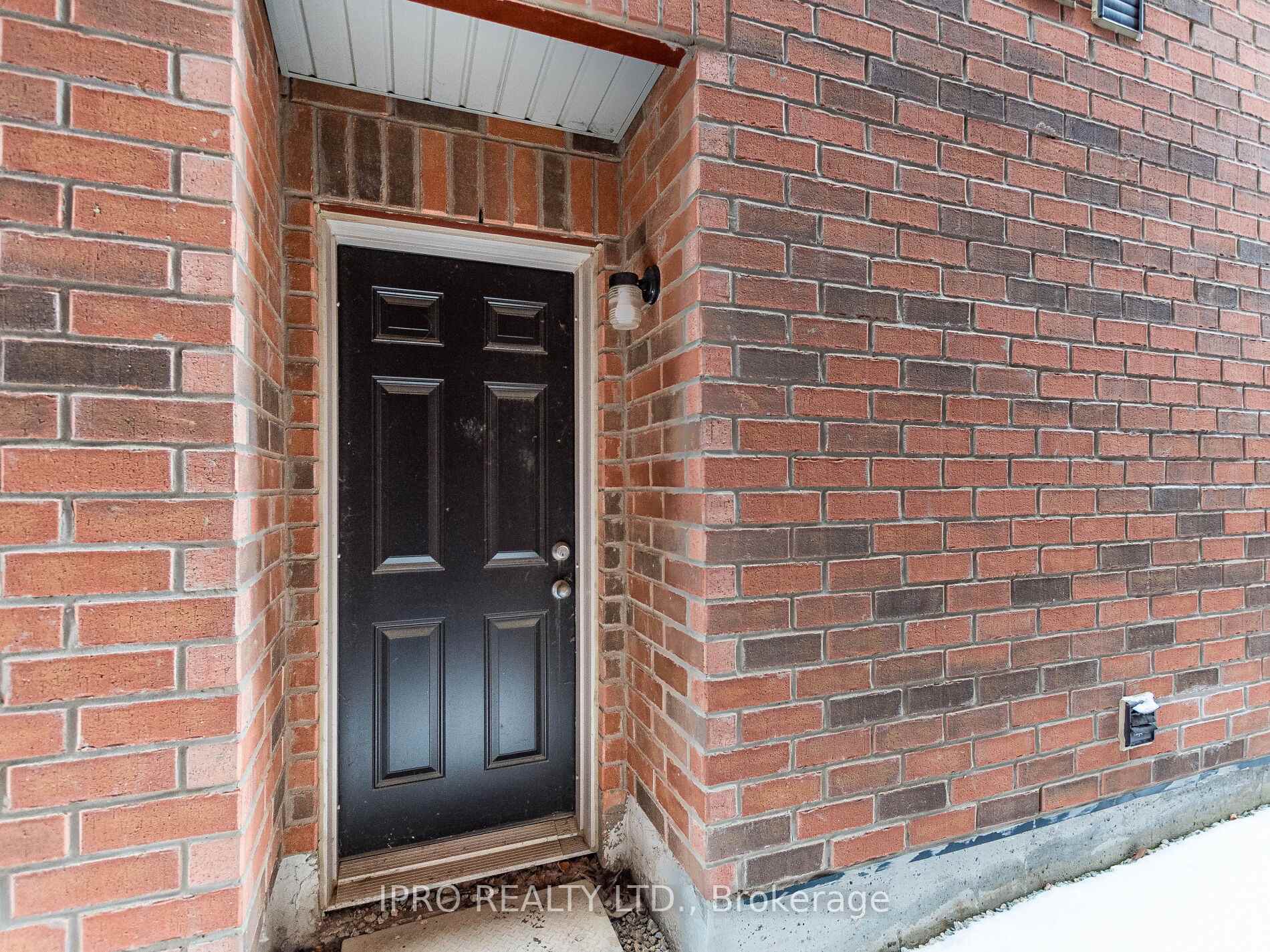 Photo 4 of 22 O'connor Crescent, Brampton, Northwest Brampton — HOMEH