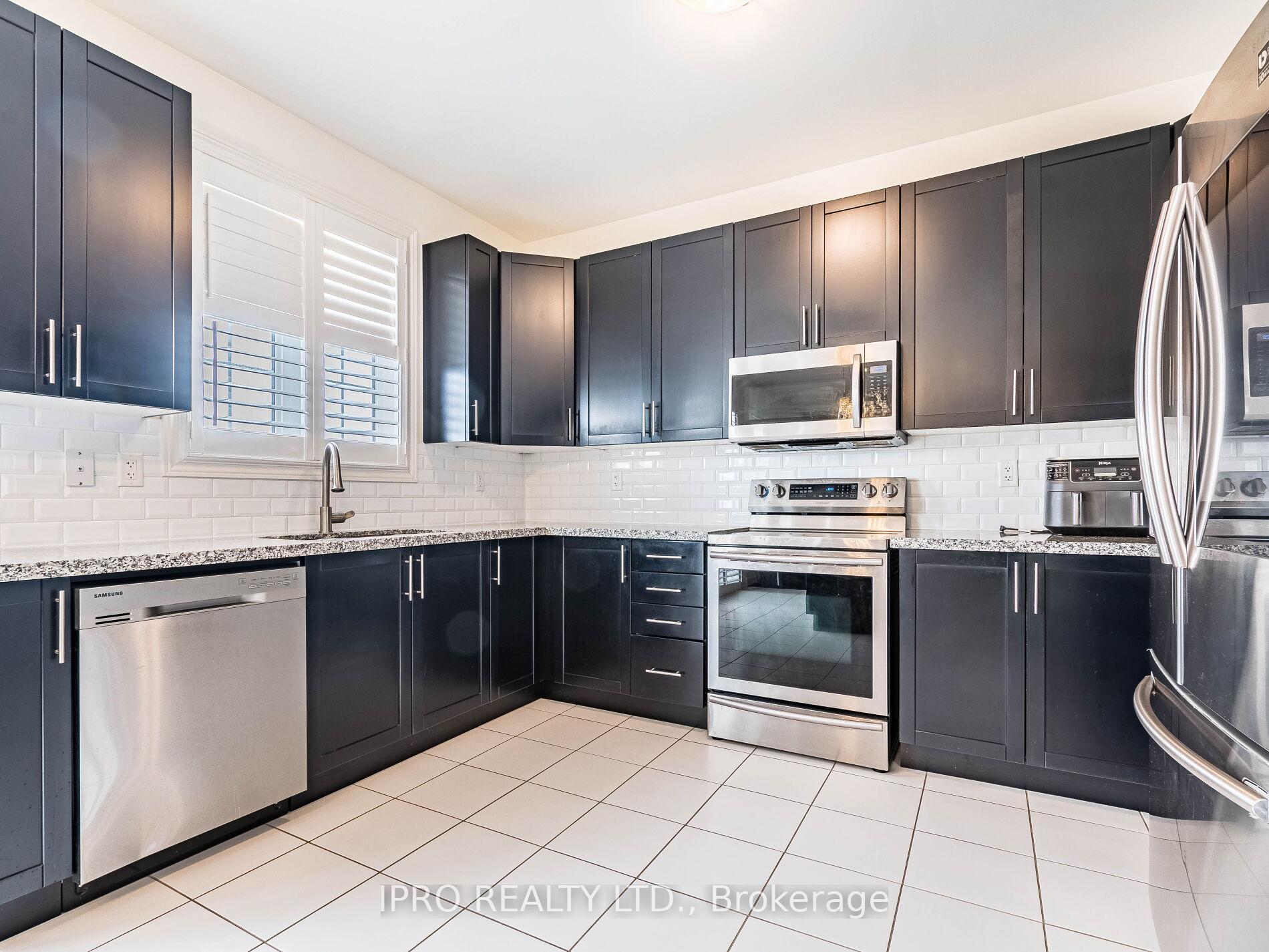 Photo 22 of 22 O'connor Crescent, Brampton, Northwest Brampton — HOMEH