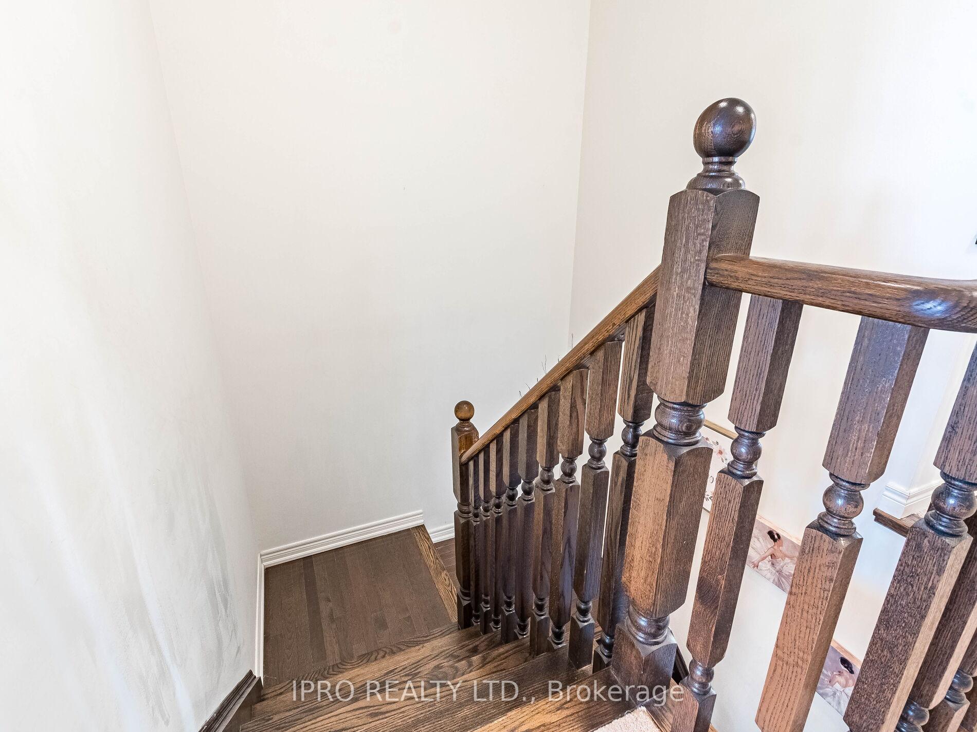 Photo 31 of 22 O'connor Crescent, Brampton, Northwest Brampton — HOMEH
