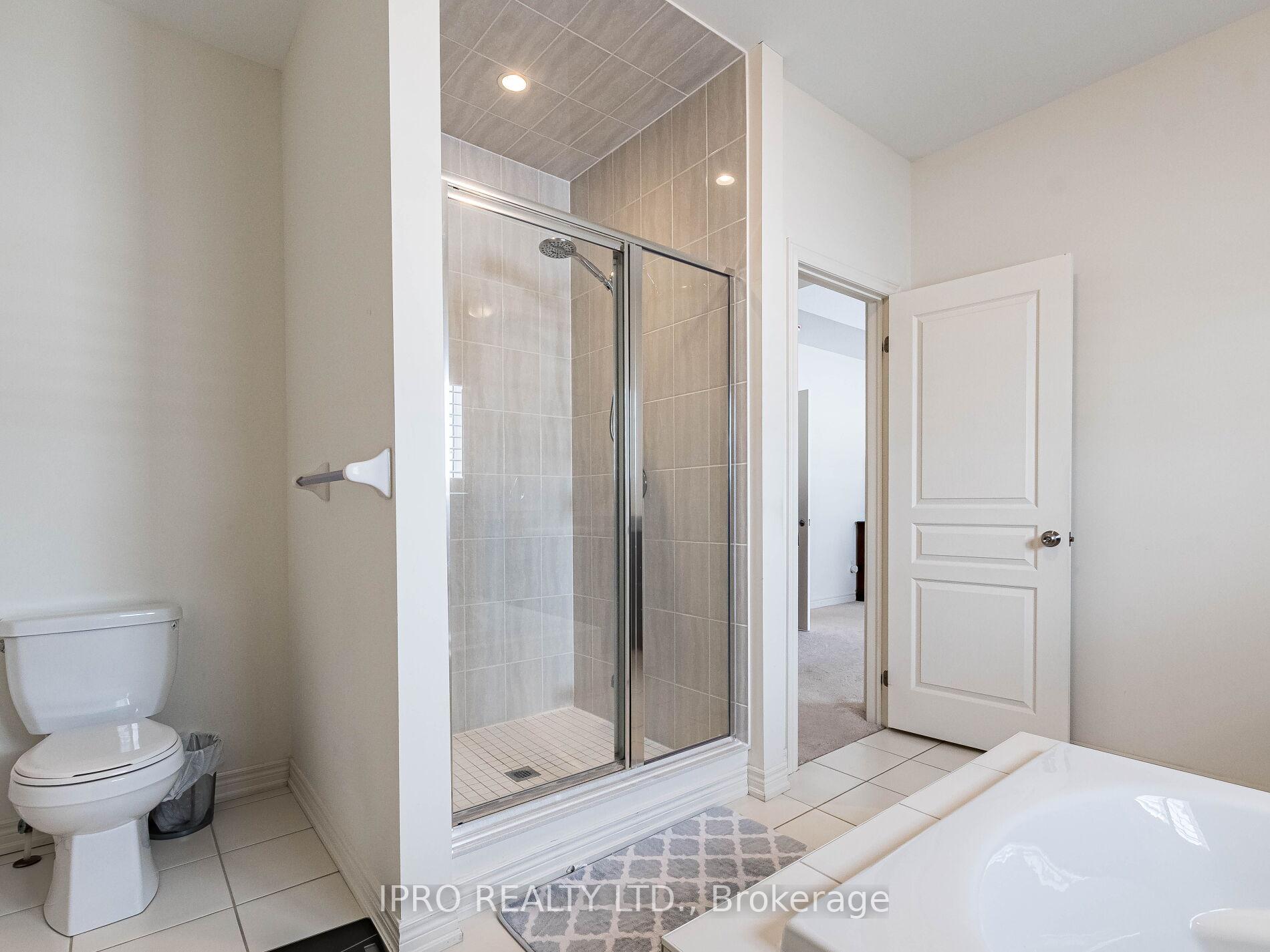 Photo 38 of 22 O'connor Crescent, Brampton, Northwest Brampton — HOMEH