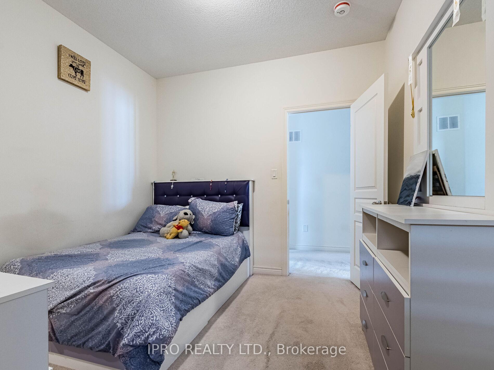 Photo 42 of 22 O'connor Crescent, Brampton, Northwest Brampton — HOMEH