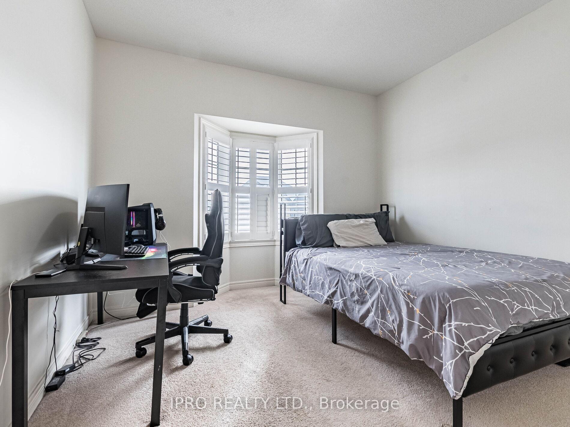 Photo 43 of 22 O'connor Crescent, Brampton, Northwest Brampton — HOMEH