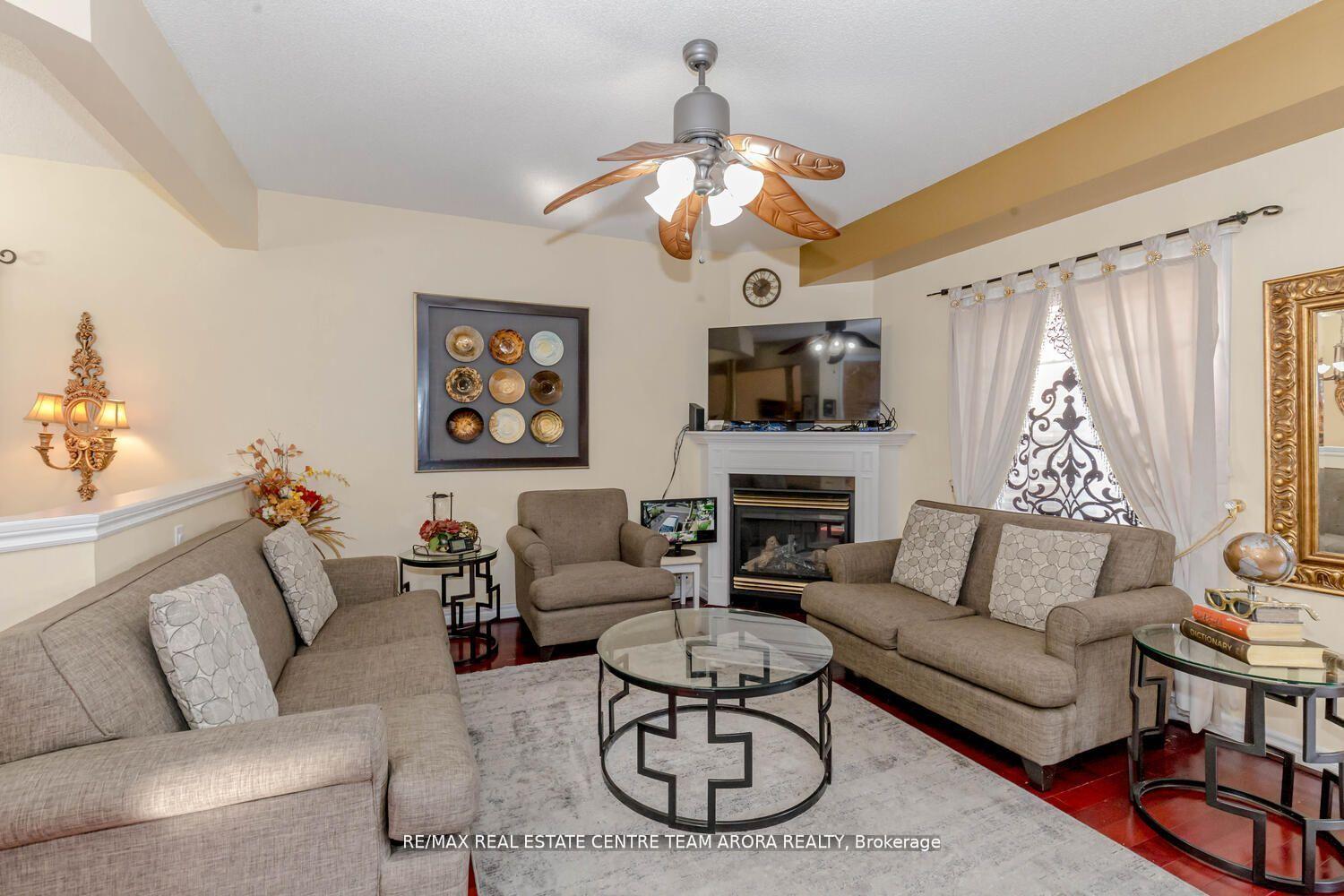 Photo 12 of 61 Charcoal Way, Brampton, Bram West — HOMEH
