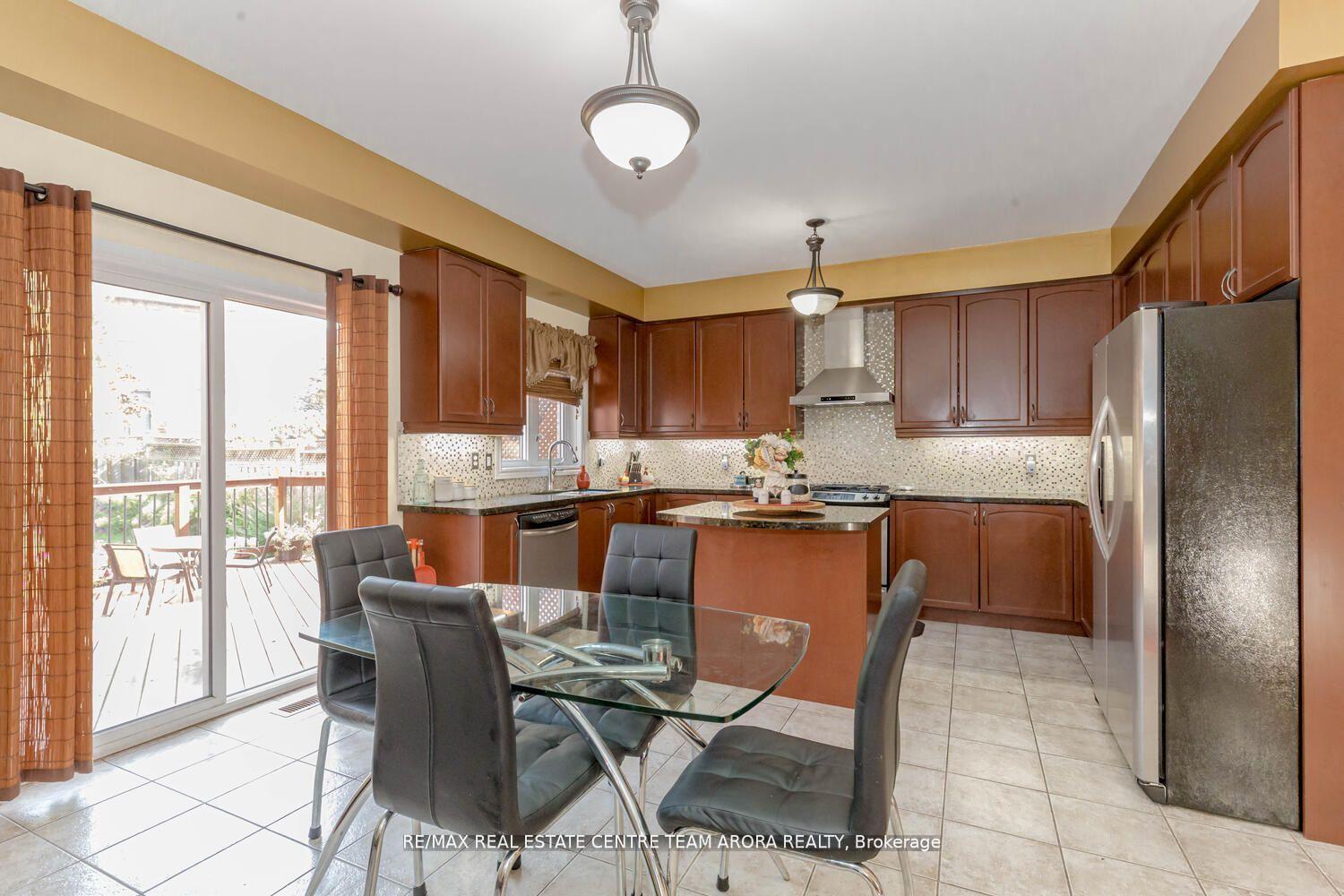 Photo 15 of 61 Charcoal Way, Brampton, Bram West — HOMEH