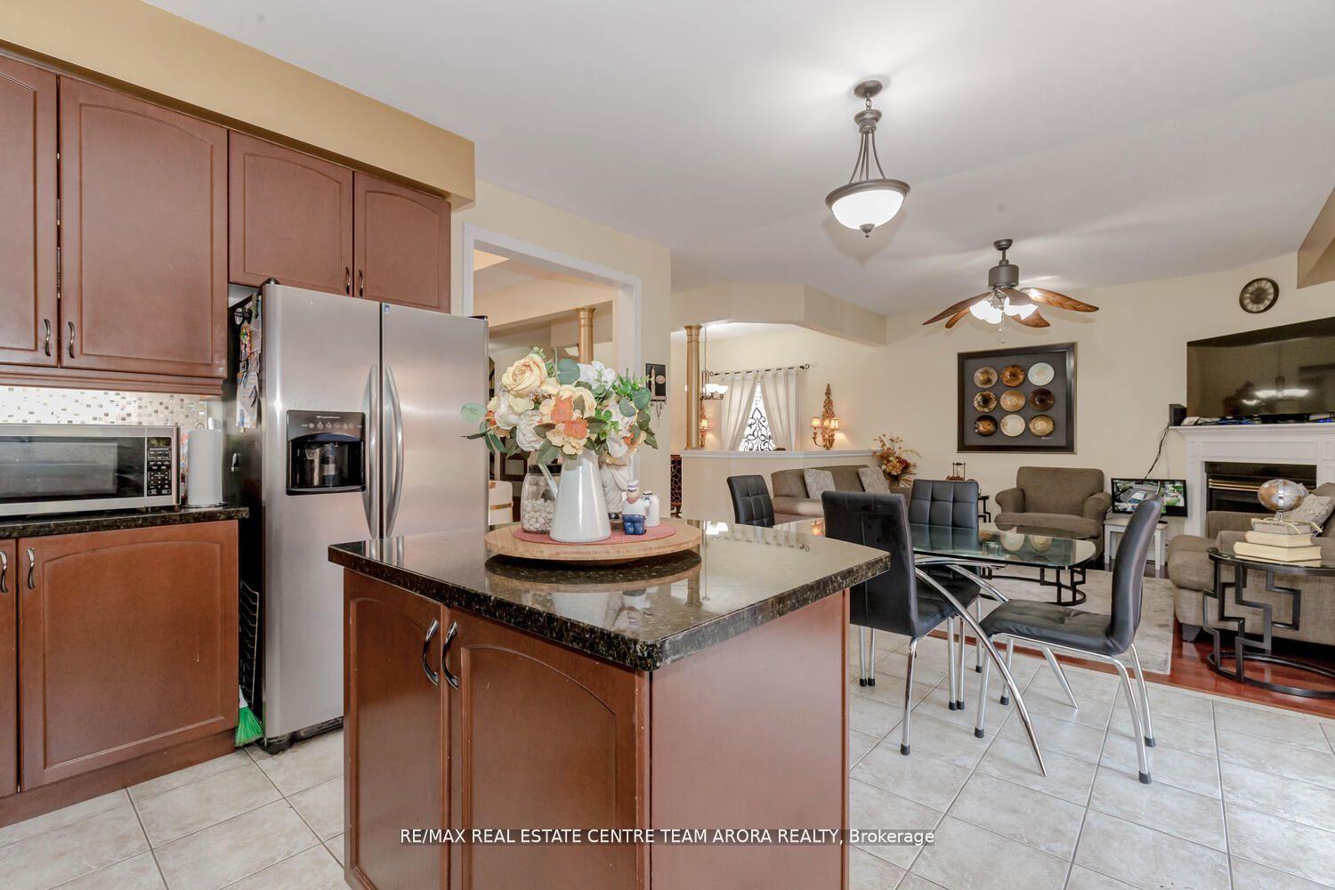Photo 20 of 61 Charcoal Way, Brampton, Bram West — HOMEH