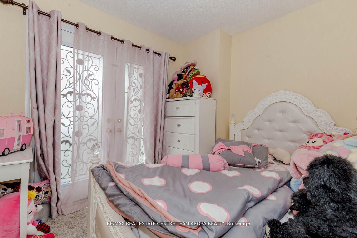 Photo 30 of 61 Charcoal Way, Brampton, Bram West — HOMEH