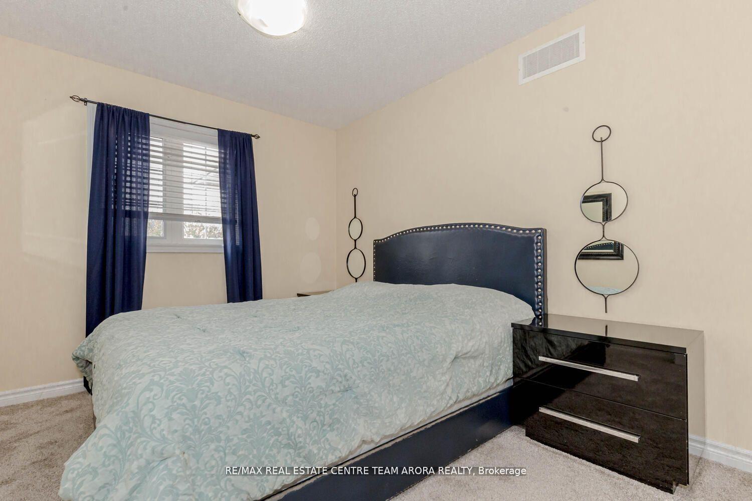 Photo 32 of 61 Charcoal Way, Brampton, Bram West — HOMEH
