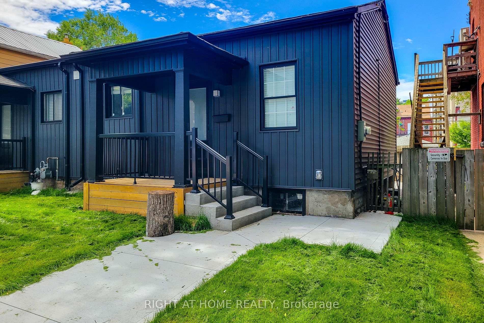 Photo 3 of 53 West Avenue N, Hamilton, Landsdale — HOMEH