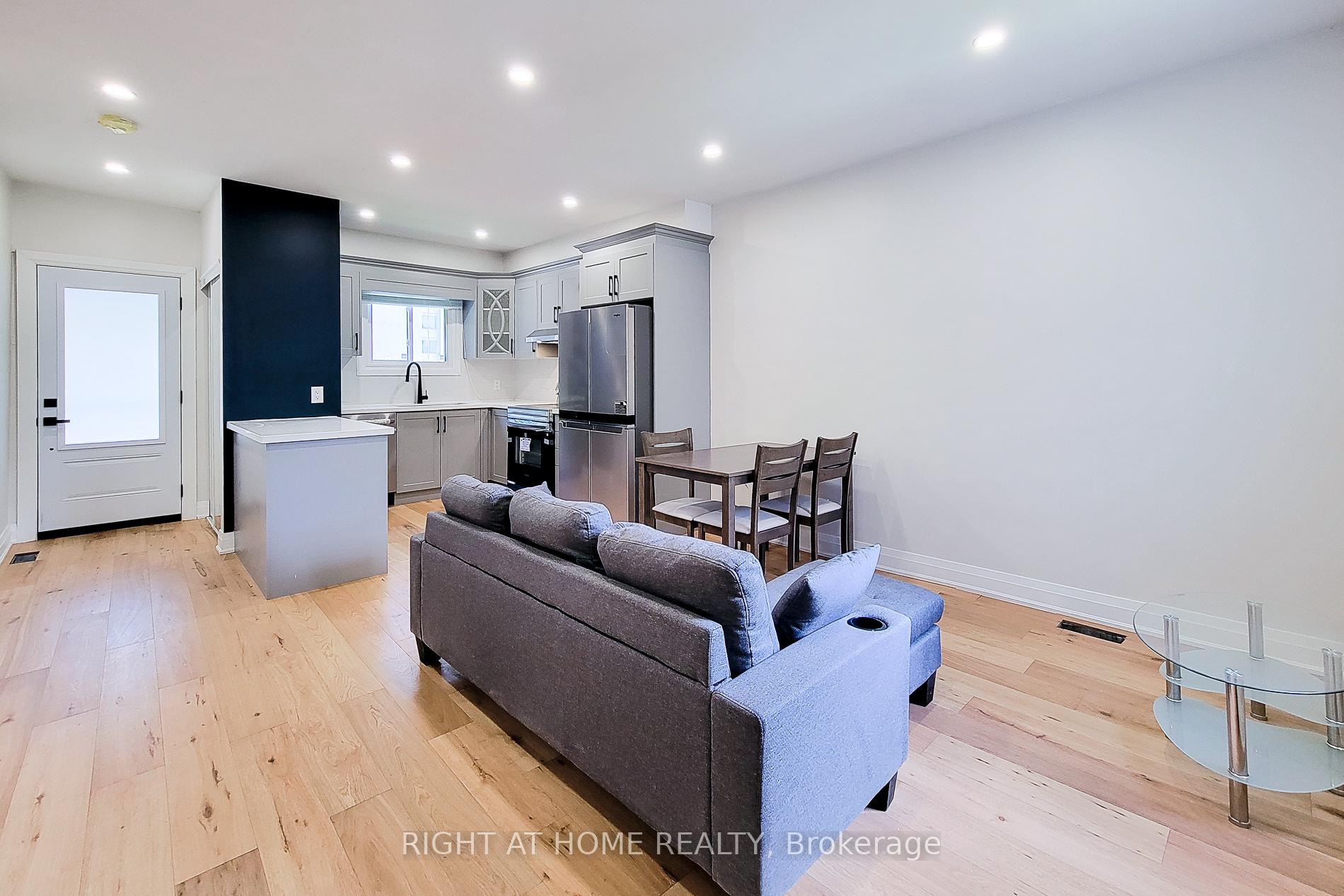 Photo 5 of 53 West Avenue N, Hamilton, Landsdale — HOMEH