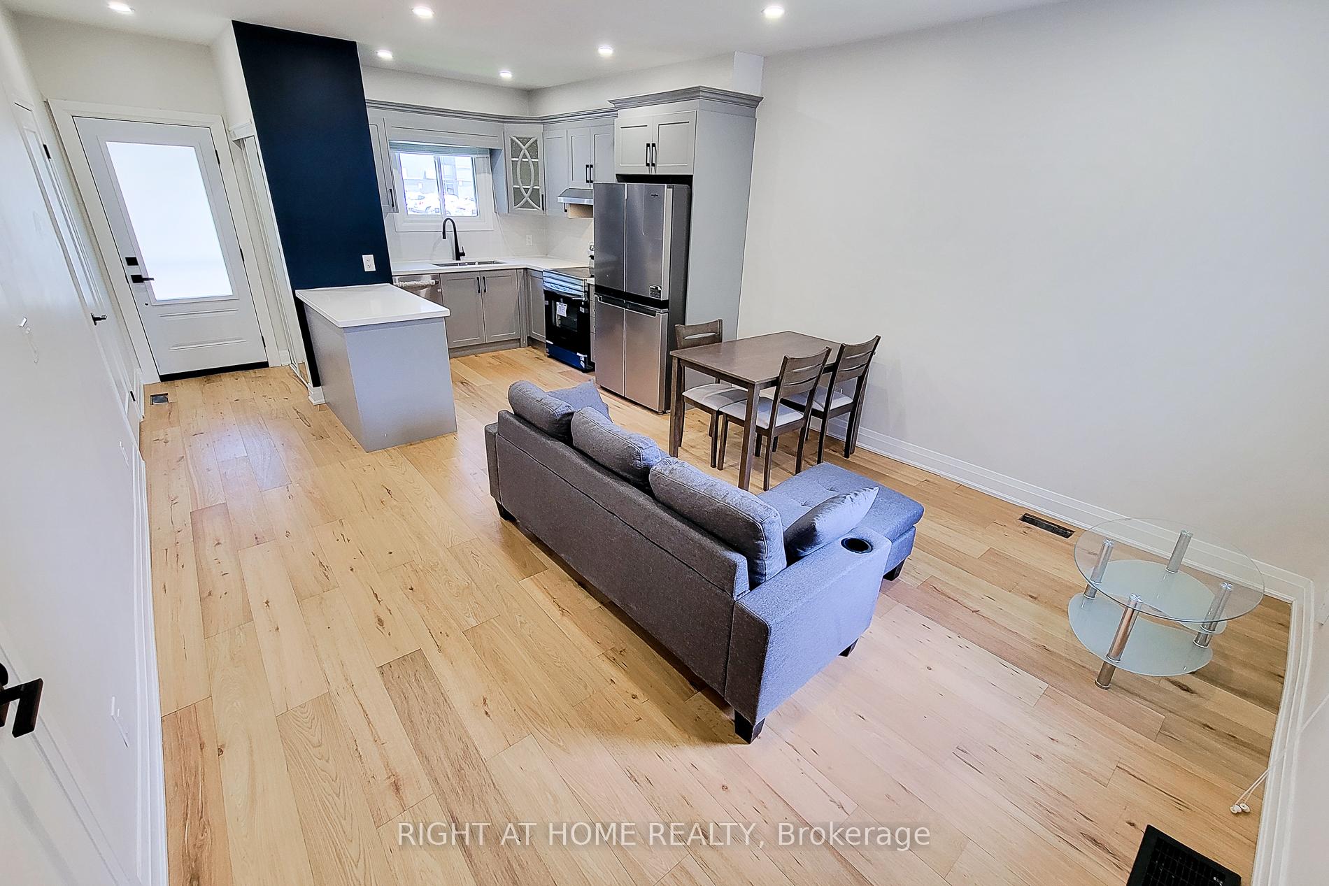 Photo 6 of 53 West Avenue N, Hamilton, Landsdale — HOMEH
