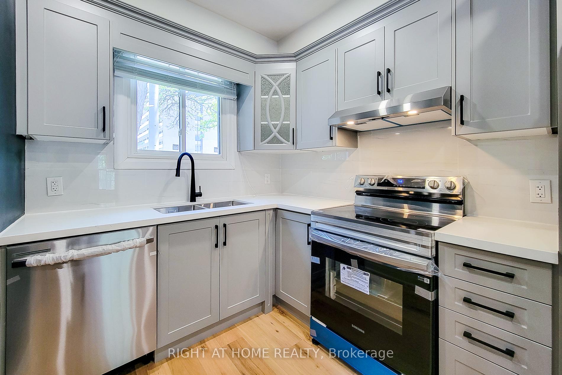 Photo 9 of 53 West Avenue N, Hamilton, Landsdale — HOMEH