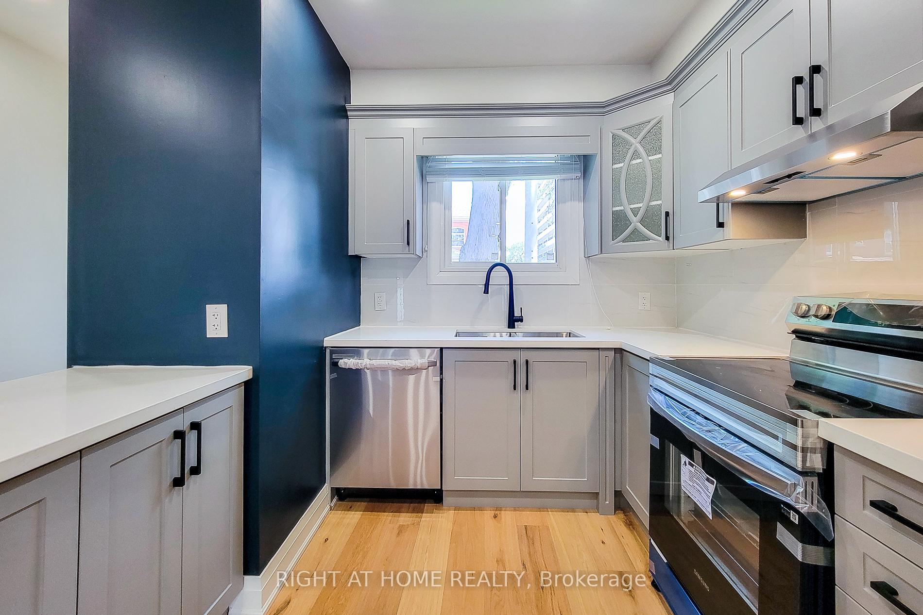 Photo 11 of 53 West Avenue N, Hamilton, Landsdale — HOMEH