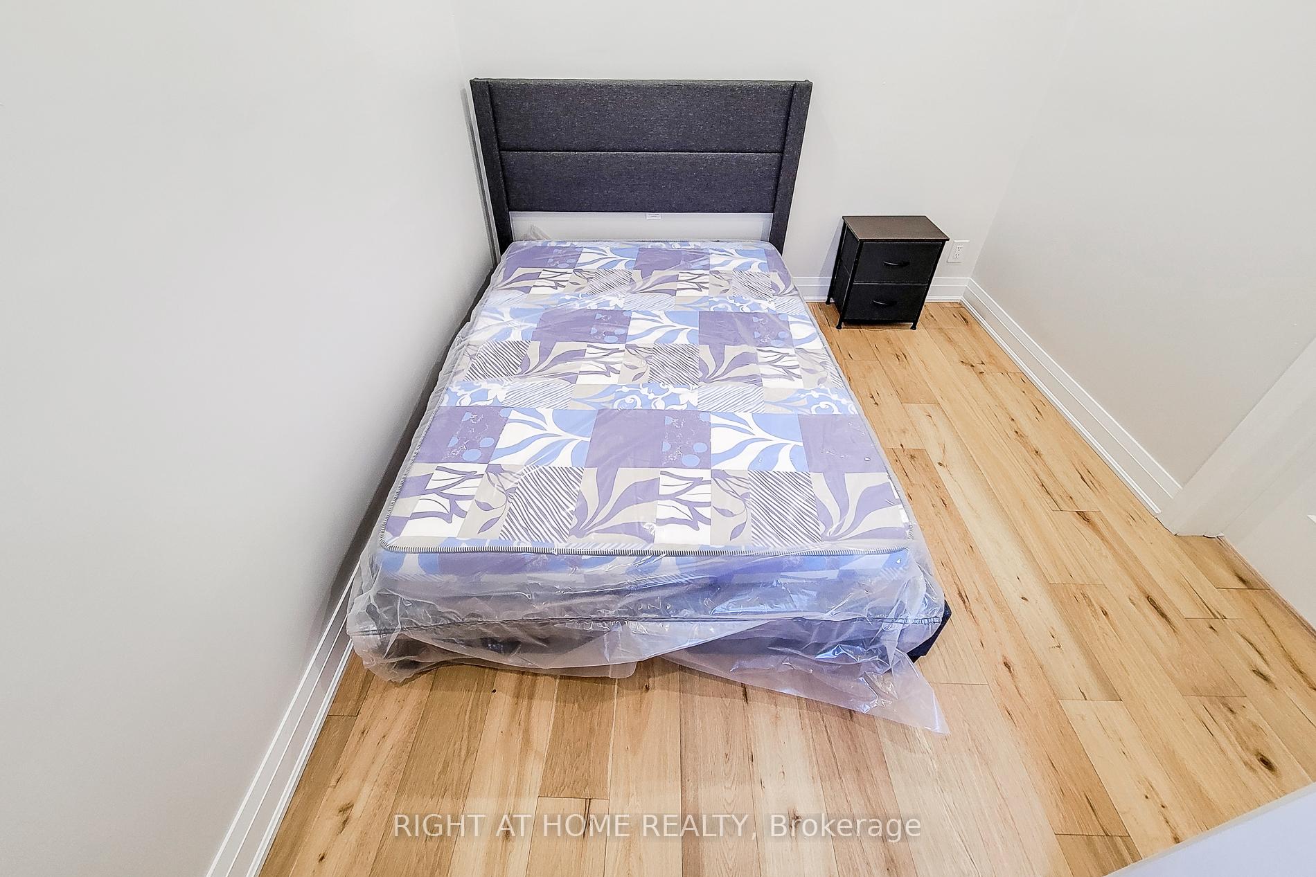 Photo 15 of 53 West Avenue N, Hamilton, Landsdale — HOMEH