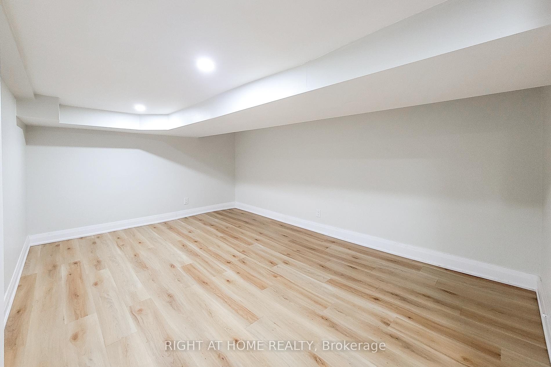 Photo 21 of 53 West Avenue N, Hamilton, Landsdale — HOMEH
