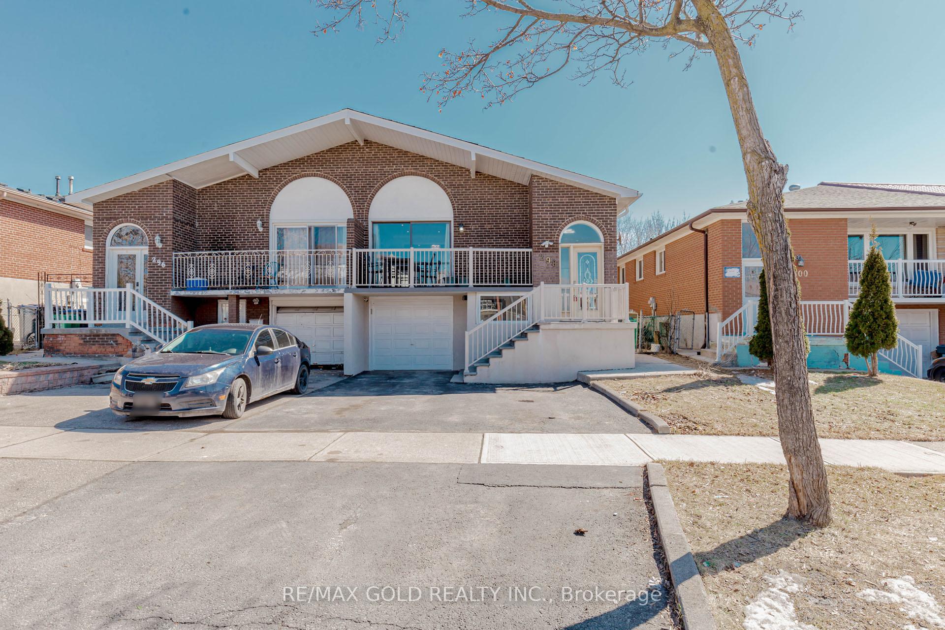 Front of 298 Royal Salisbury Way