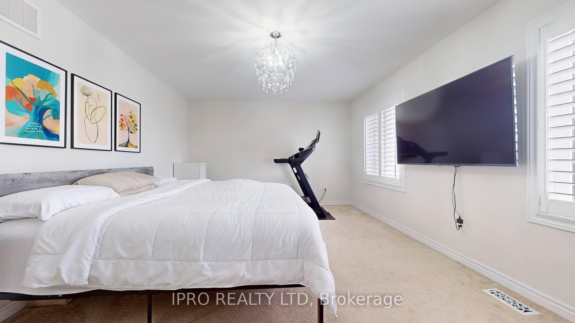 Photo 14 of 36 Yarmouth Street, Brampton, Northwest Brampton — HOMEH