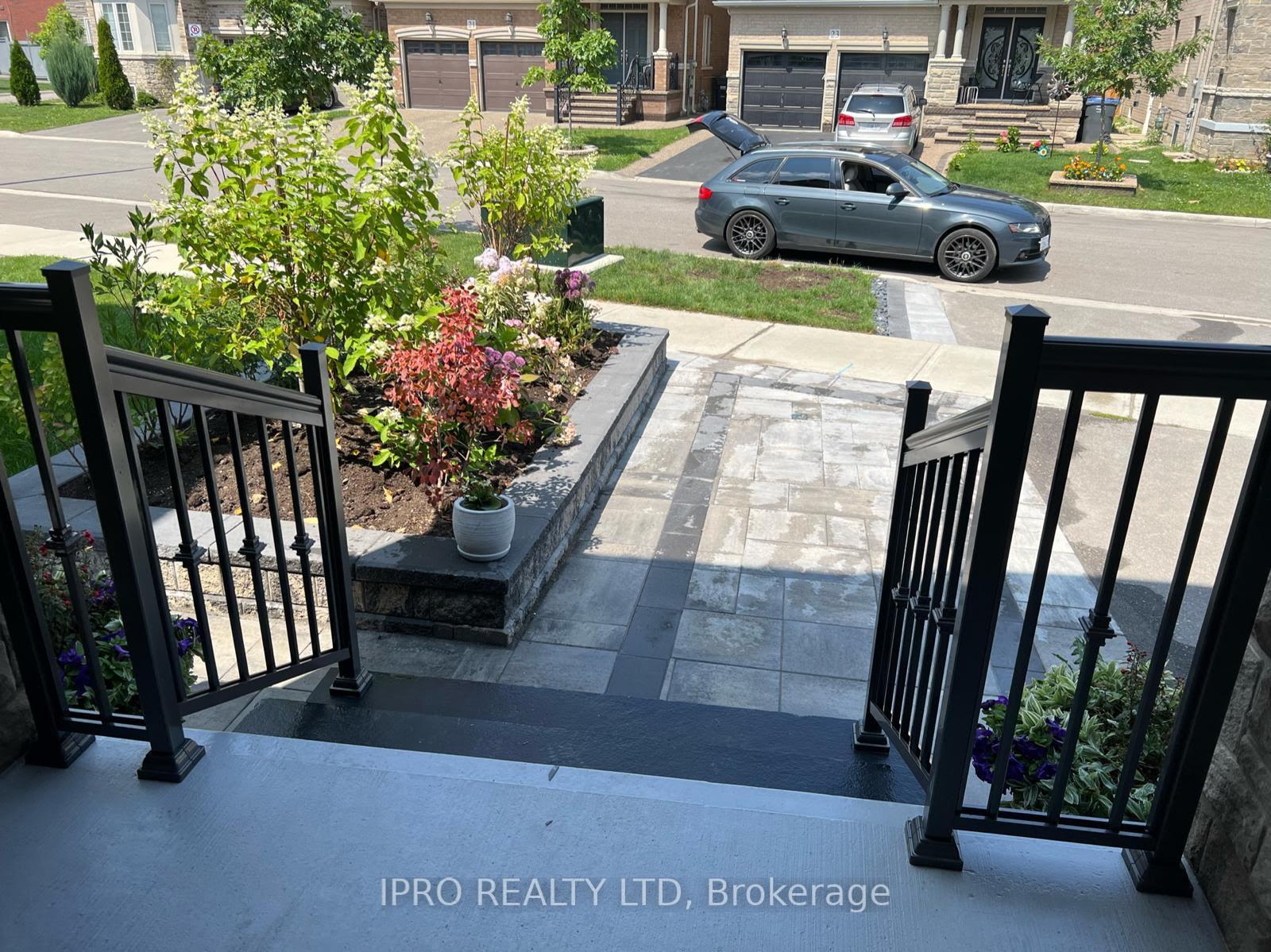 Photo 39 of 36 Yarmouth Street, Brampton, Northwest Brampton — HOMEH