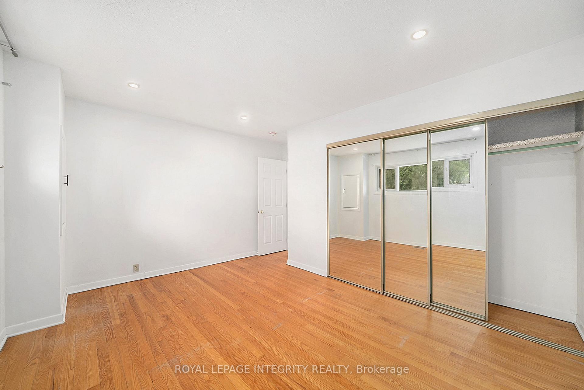 Photo 12 of Unit A, 58 Wigan Drive, Ottawa, Borden Farm/Stewart Farm/Carleton Heights/Parkwood Hills — HOMEH