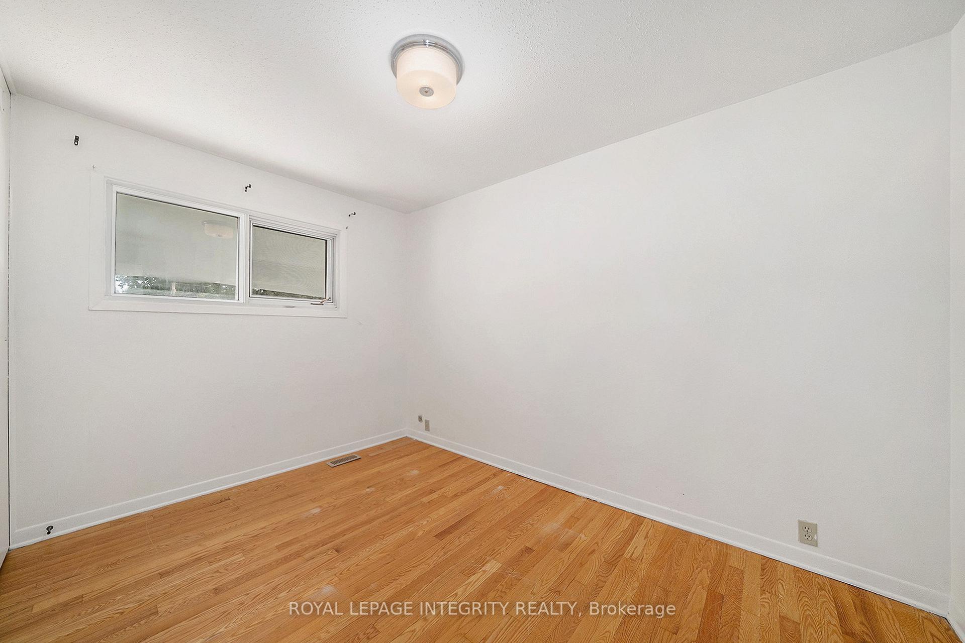 Photo 13 of Unit A, 58 Wigan Drive, Ottawa, Borden Farm/Stewart Farm/Carleton Heights/Parkwood Hills — HOMEH