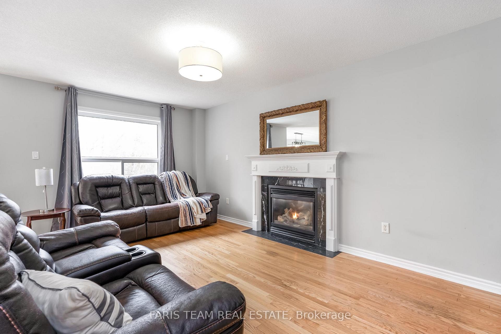 Photo 8 of 121 Nicholson Drive, Barrie, Ardagh — HOMEH