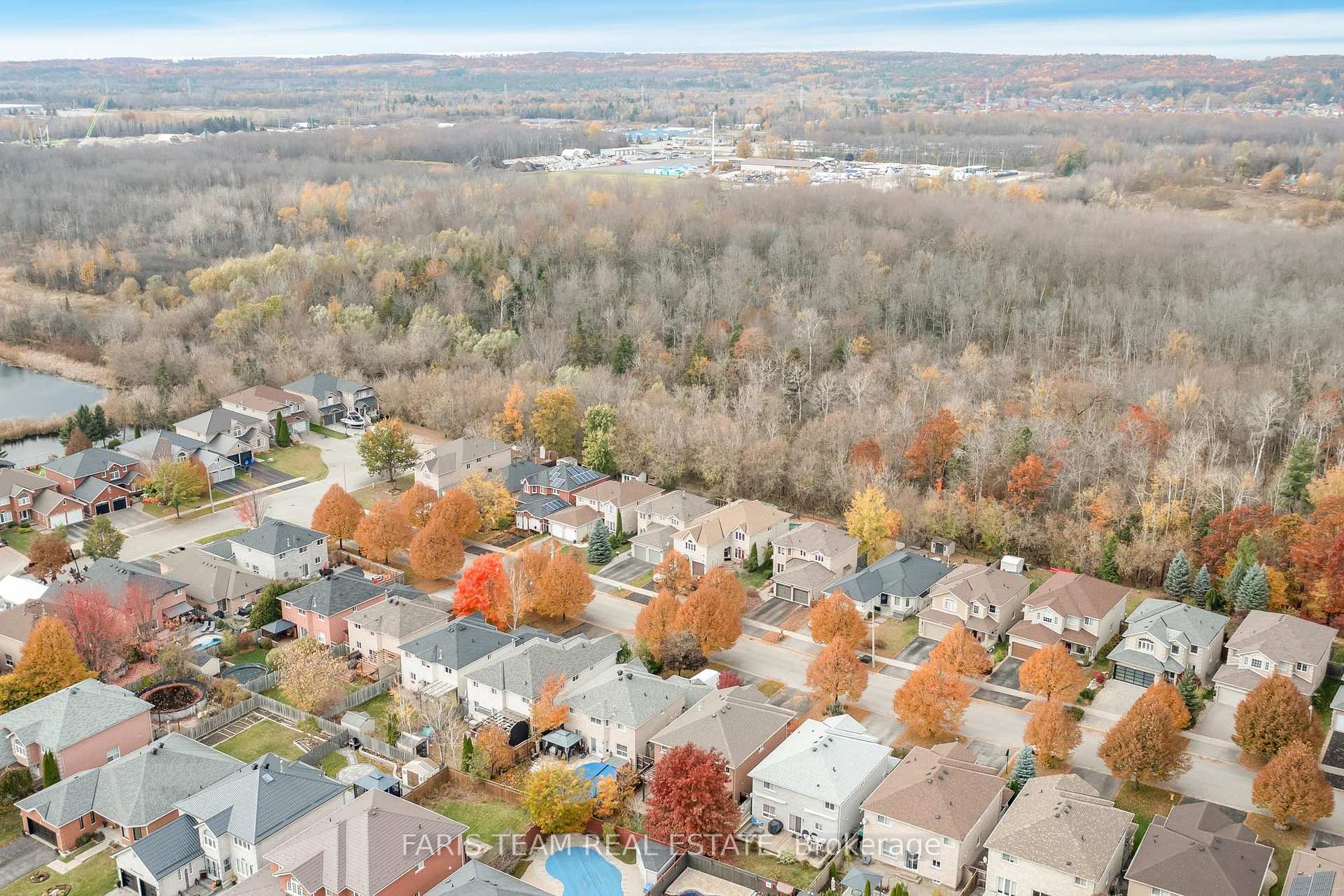 Photo 27 of 121 Nicholson Drive, Barrie, Ardagh — HOMEH