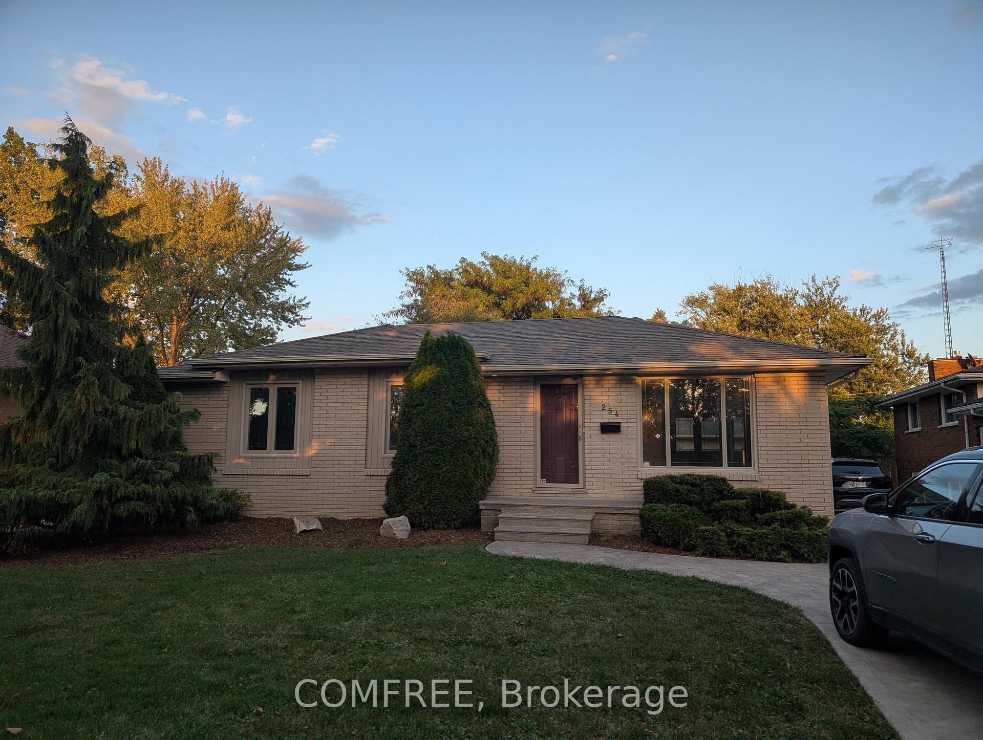 Photo 1 of 254 Grace Road, Tecumseh — HOMEH