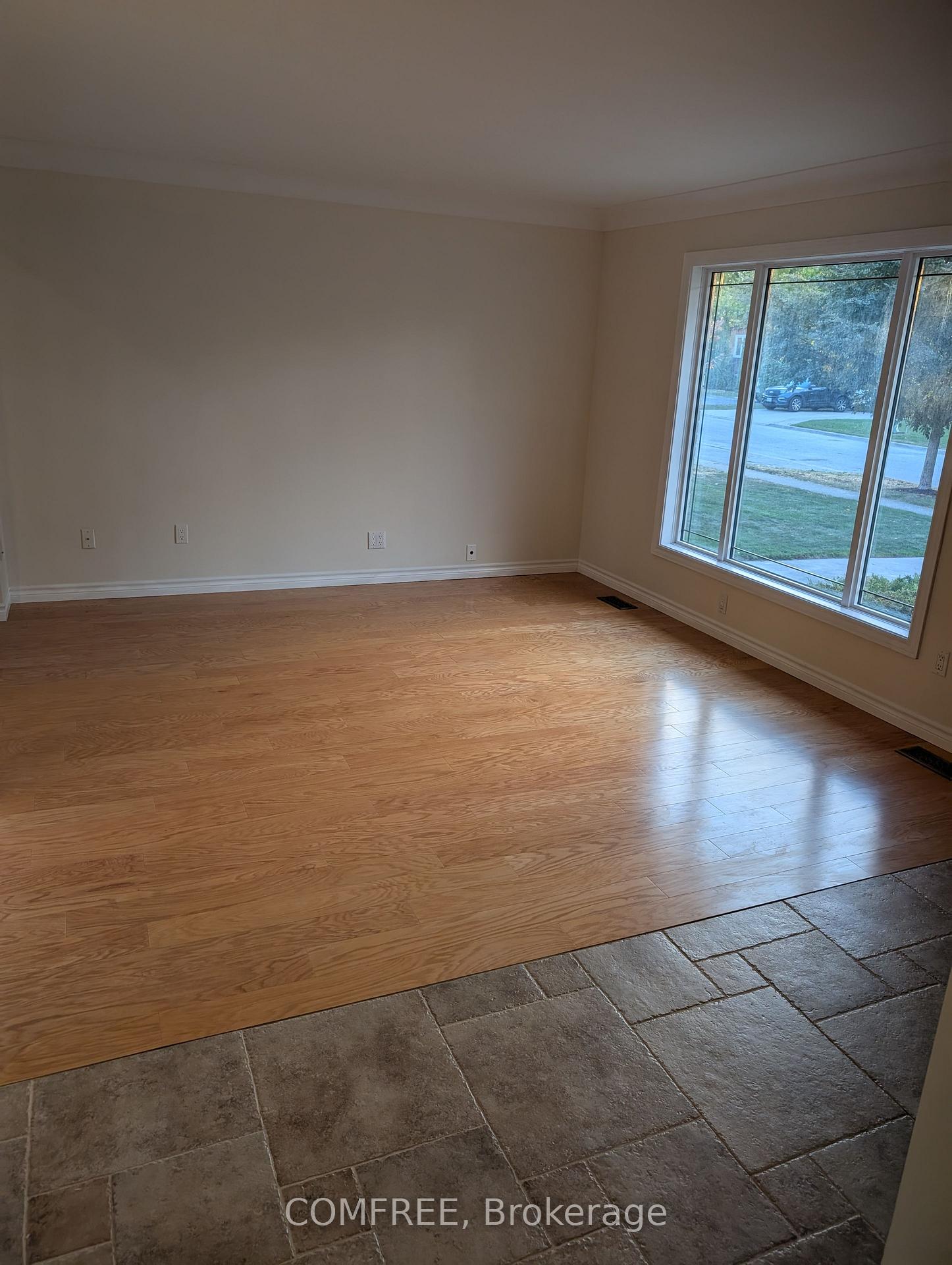 Photo 5 of 254 Grace Road, Tecumseh — HOMEH