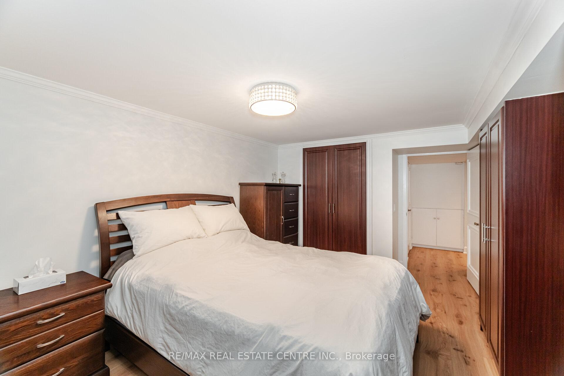 Photo 37 of 55 Mallard Crescent, Brampton, Central Park — HOMEH
