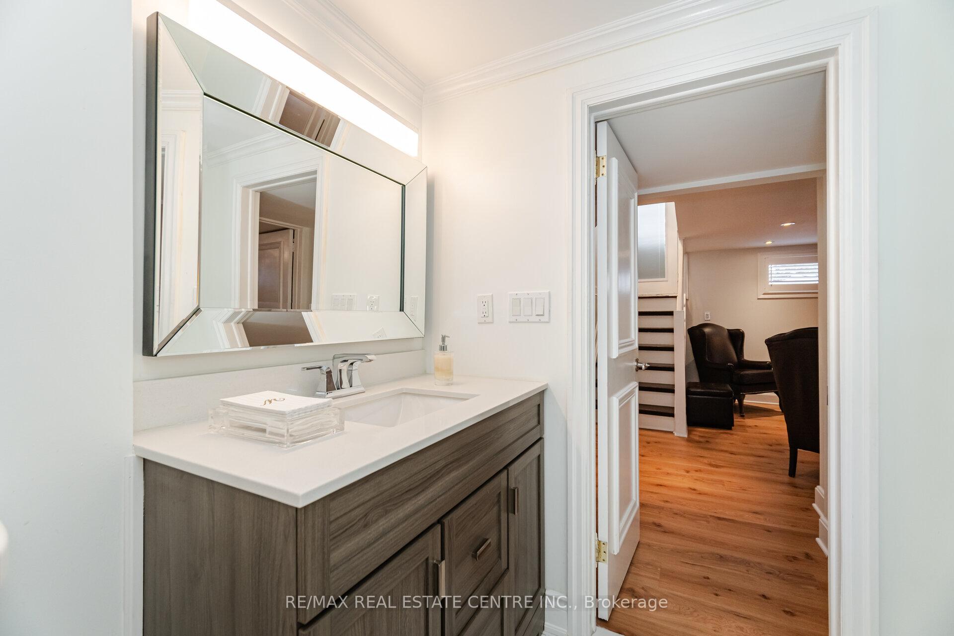 Photo 9 of 55 Mallard Crescent, Brampton, Central Park — HOMEH