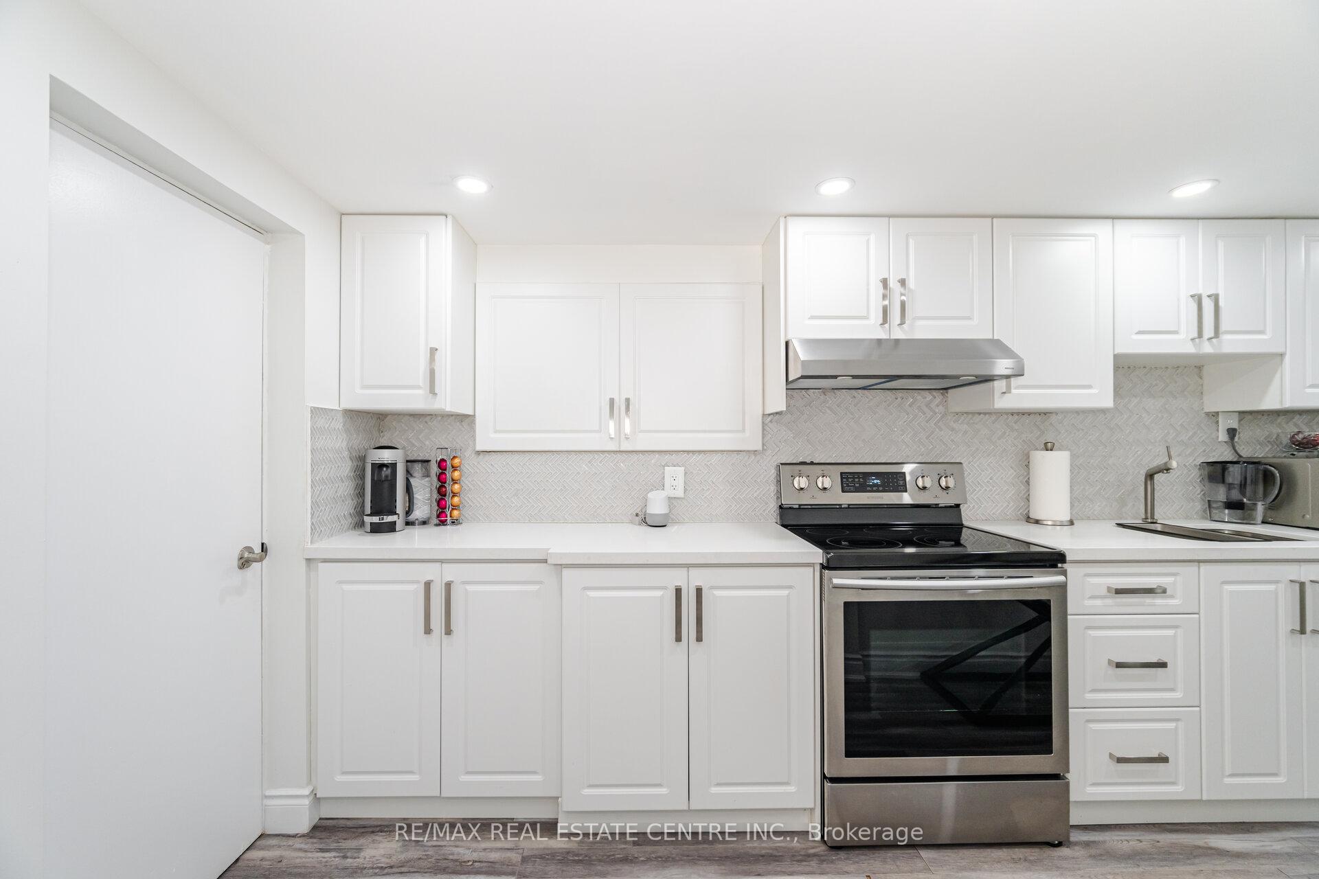 Photo 10 of 55 Mallard Crescent, Brampton, Central Park — HOMEH