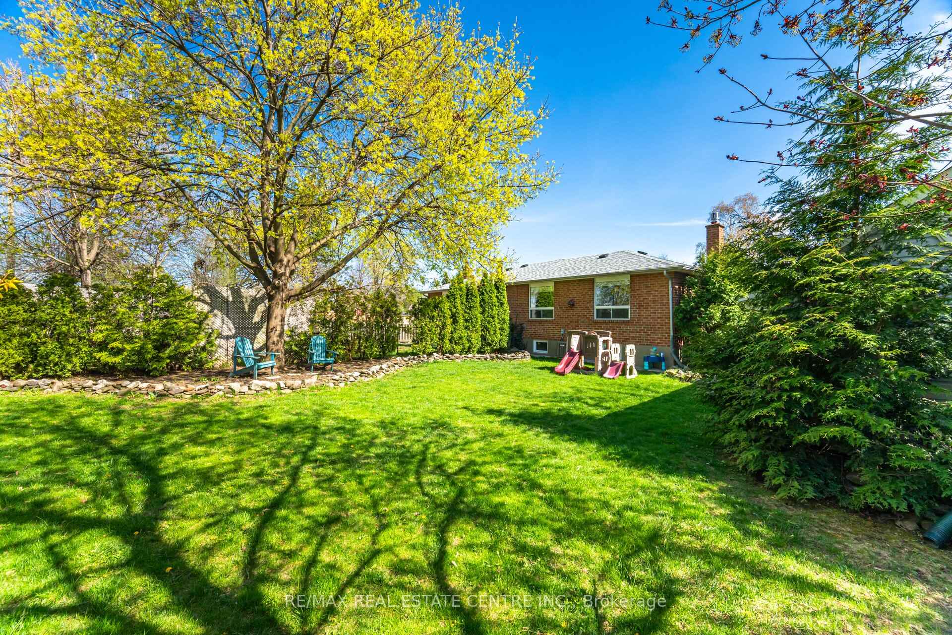 Photo 32 of 55 Mallard Crescent, Brampton, Central Park — HOMEH