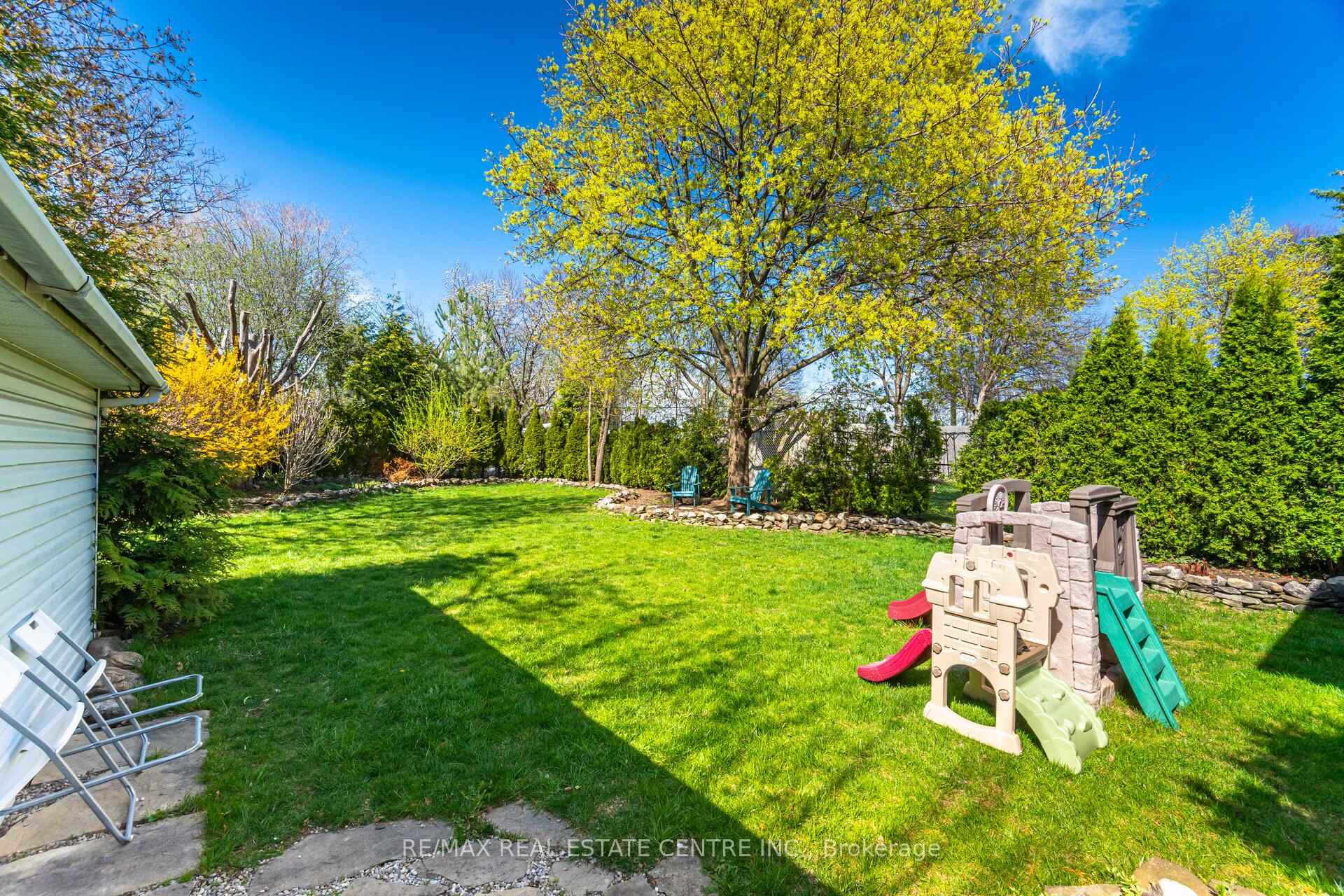 Photo 41 of 55 Mallard Crescent, Brampton, Central Park — HOMEH