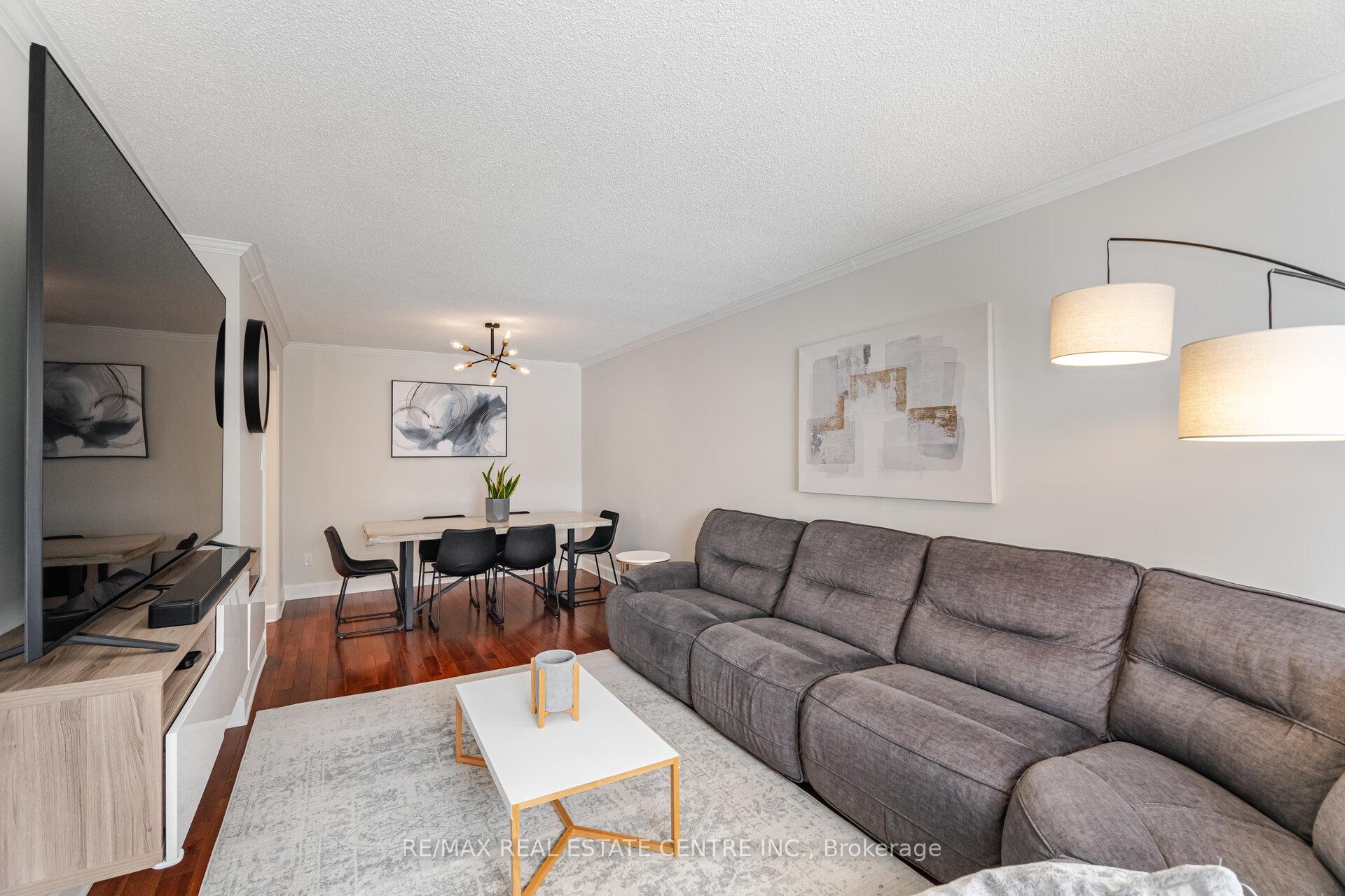 Photo 48 of 55 Mallard Crescent, Brampton, Central Park — HOMEH