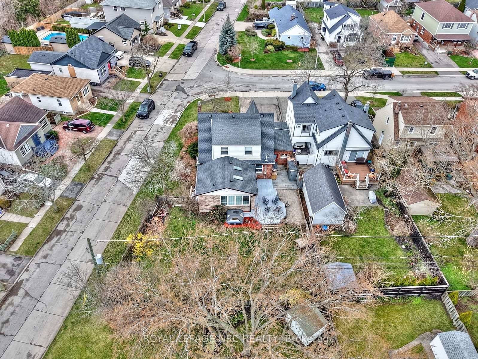 Photo 5 of 157 South Drive S, St. Catharines, Old Glenridge — HOMEH