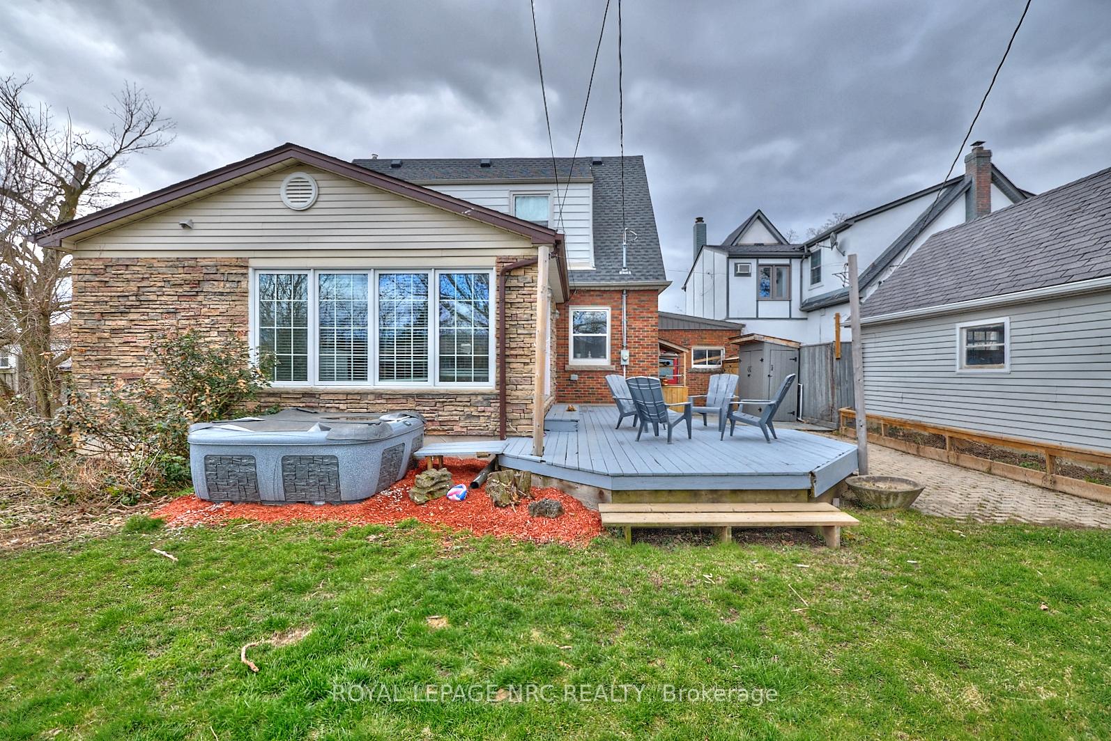 Photo 7 of 157 South Drive S, St. Catharines, Old Glenridge — HOMEH