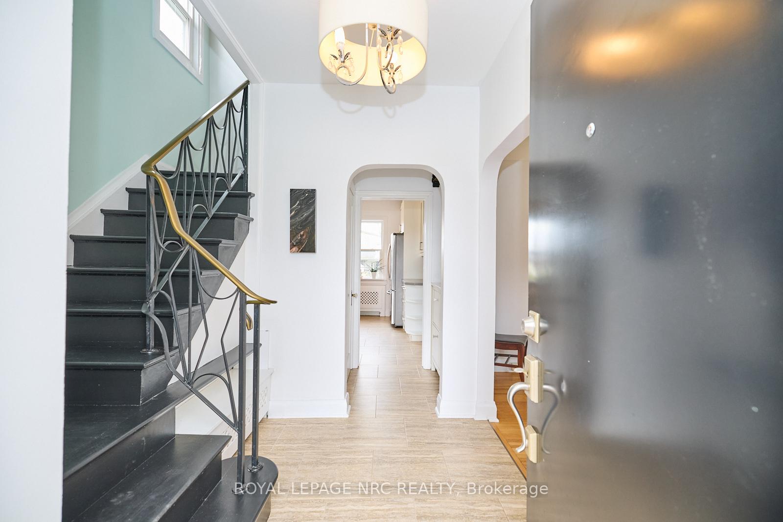 Photo 8 of 157 South Drive S, St. Catharines, Old Glenridge — HOMEH