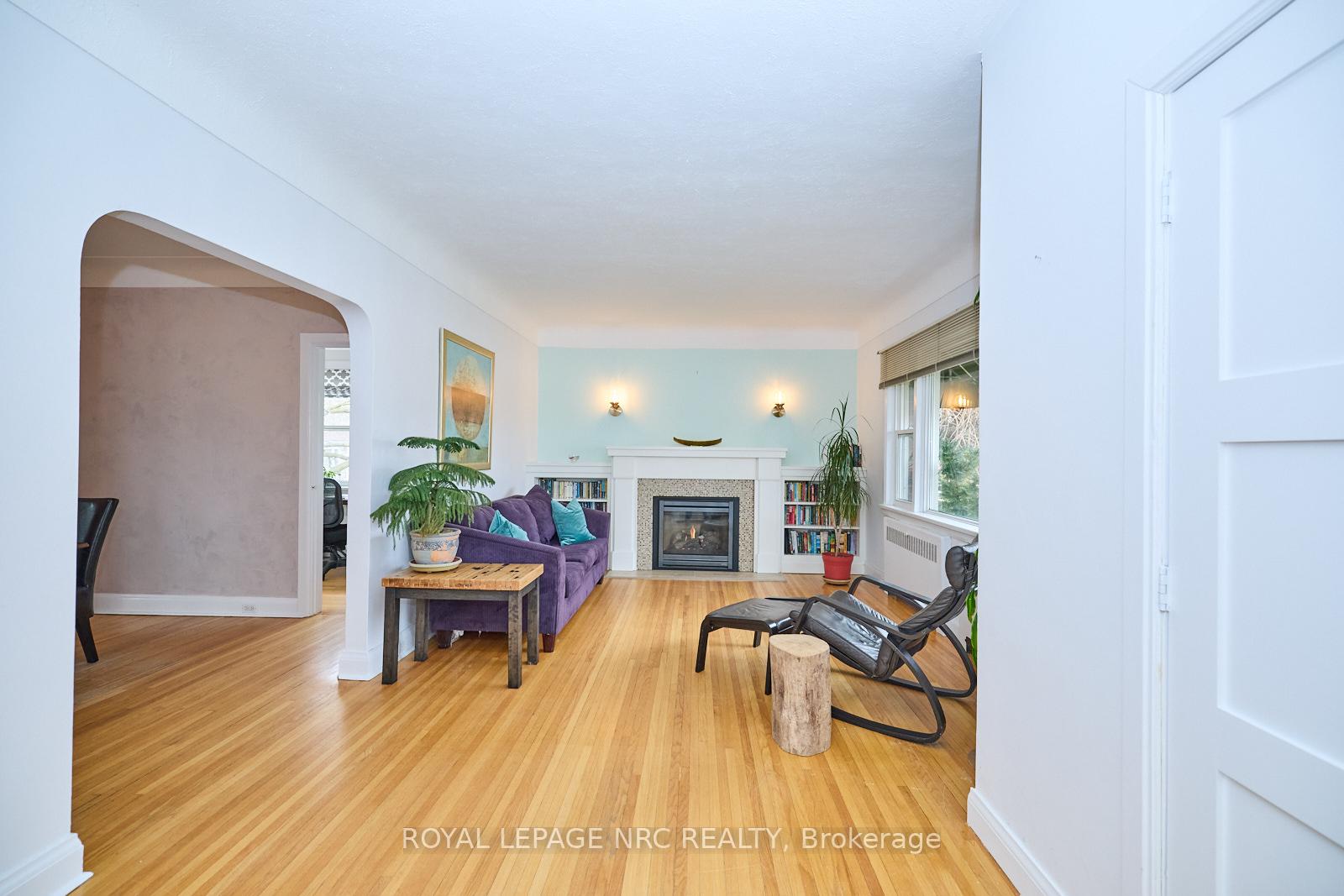 Photo 12 of 157 South Drive S, St. Catharines, Old Glenridge — HOMEH