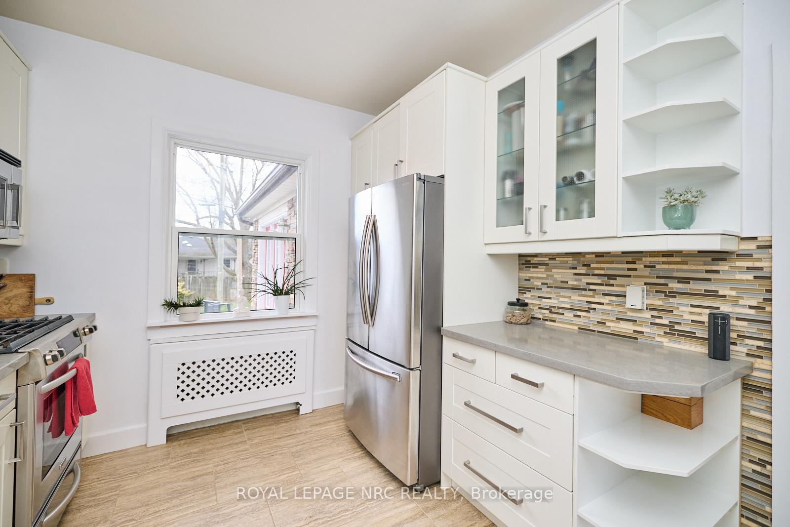 Photo 14 of 157 South Drive S, St. Catharines, Old Glenridge — HOMEH