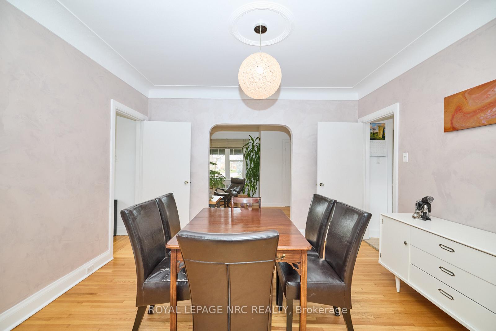 Photo 16 of 157 South Drive S, St. Catharines, Old Glenridge — HOMEH